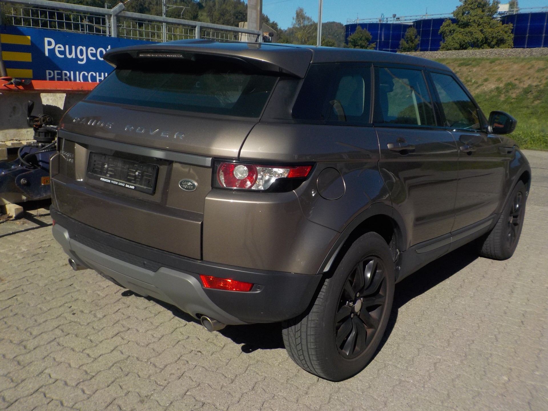LAND ROVER Range Rover Evoque 2.2 SD4 Dynamic AT9-image-3