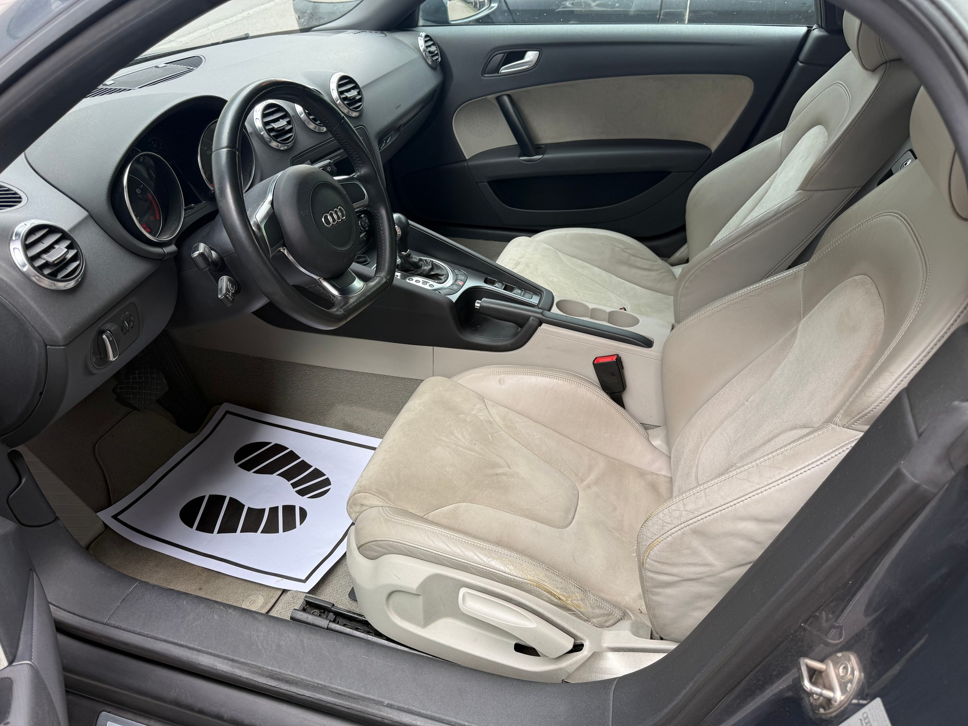 AUDI TT Roadster 2.0 TFSI-image-10