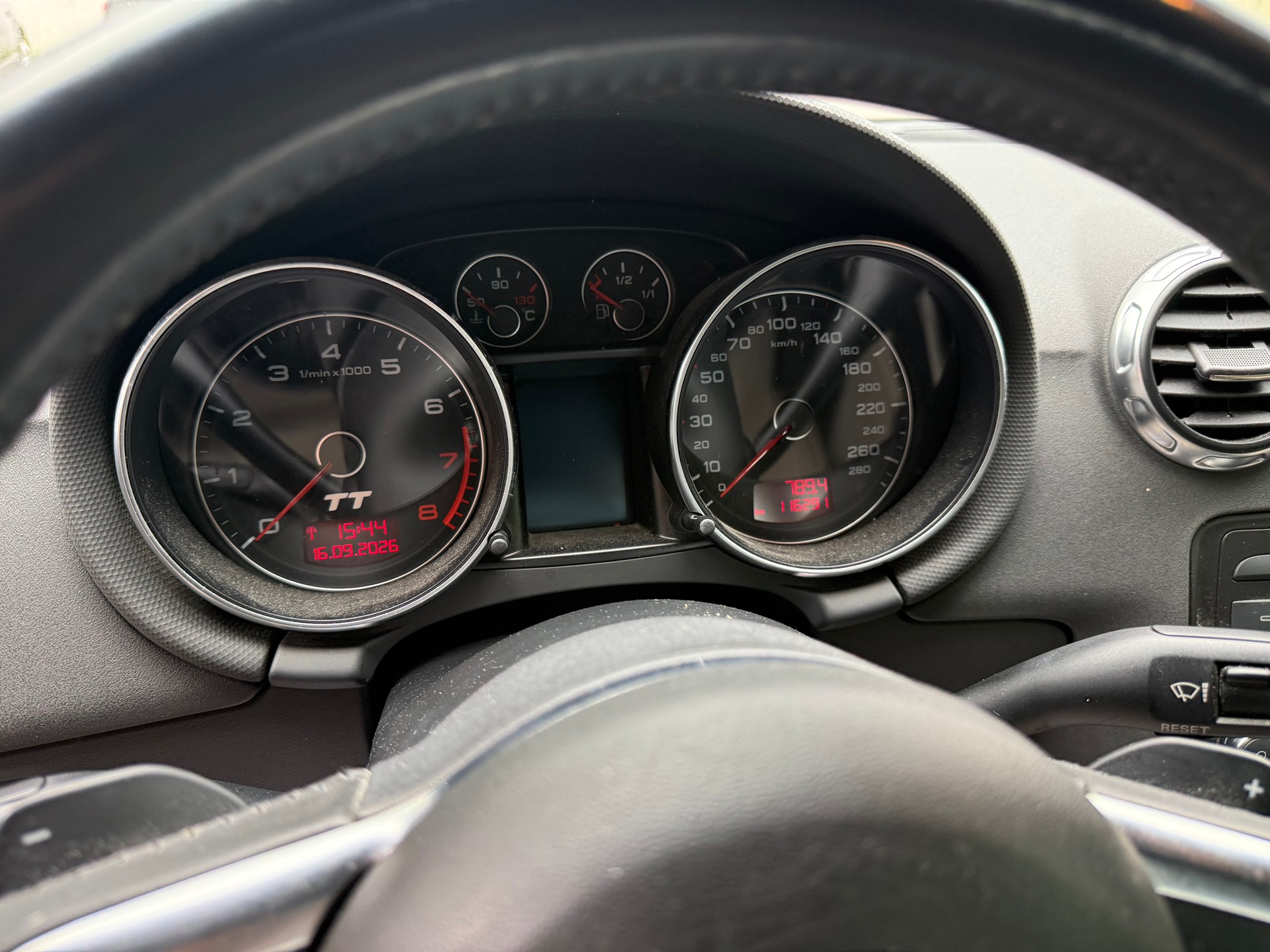 AUDI TT Roadster 2.0 TFSI-image-9