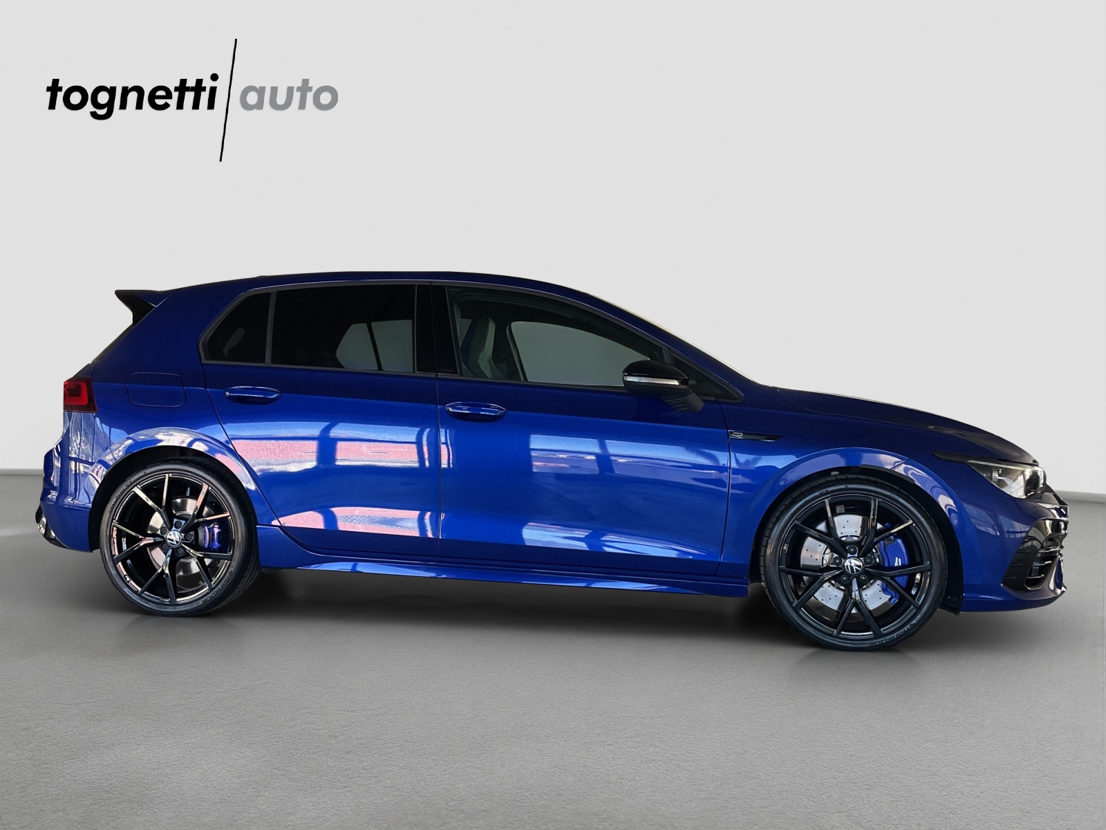 VW Golf 2.0 TSI R DSG 4Motion-image-2