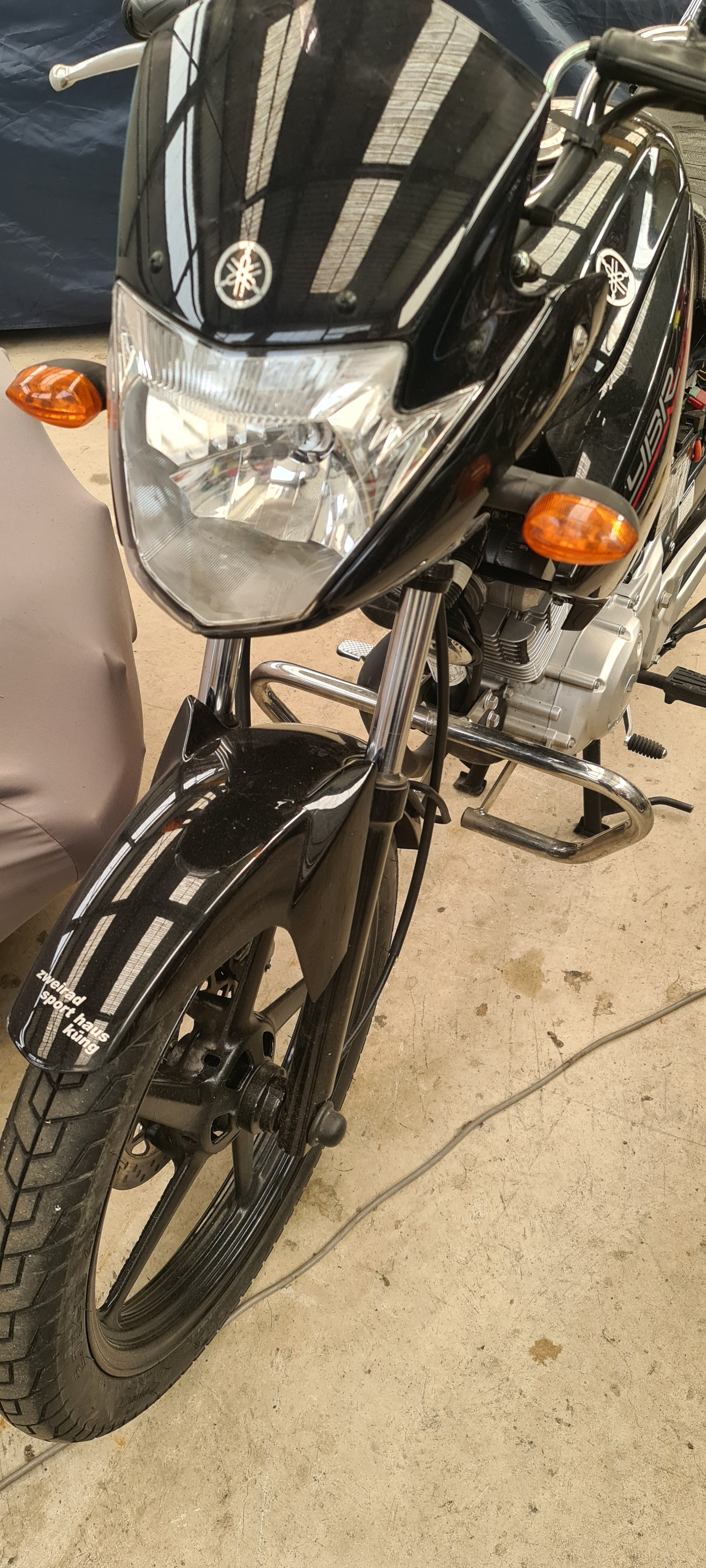 YAMAHA YBR 125
