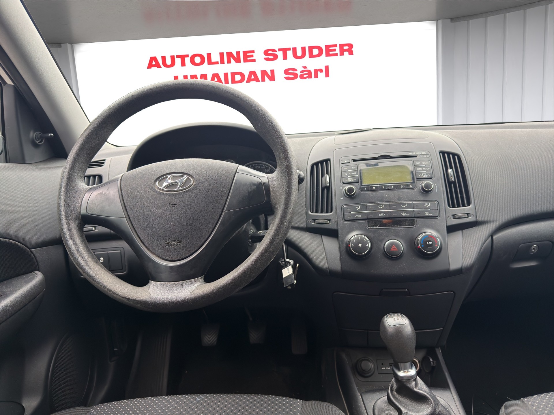 HYUNDAI i30 1.6 CRDi Style-image-6