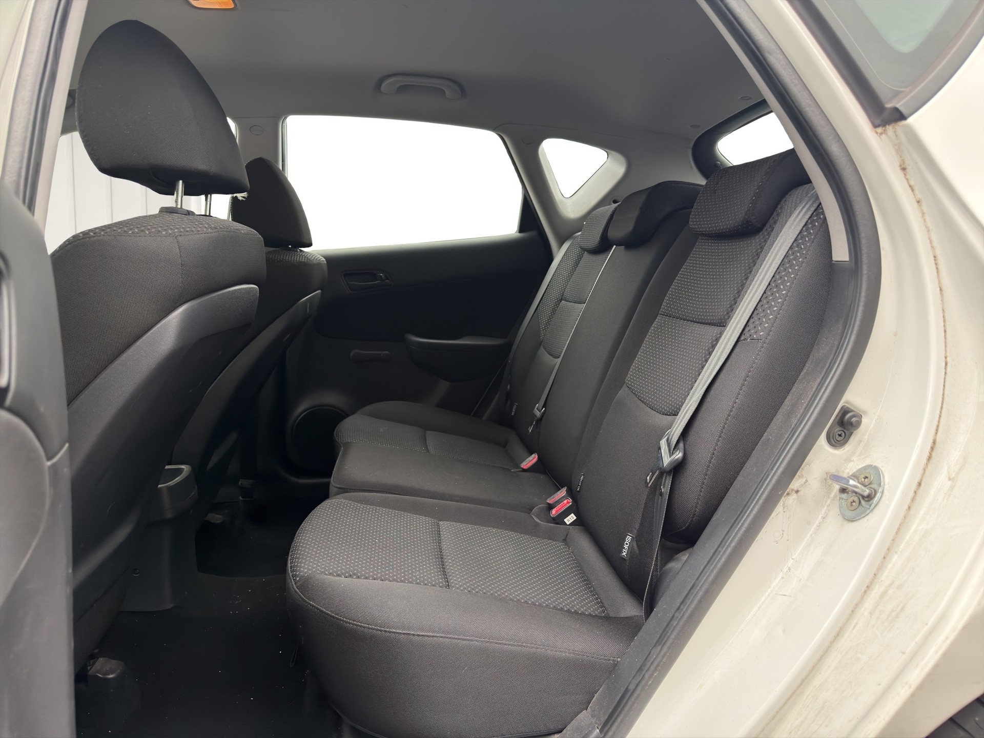 HYUNDAI i30 1.6 CRDi Style-image-9