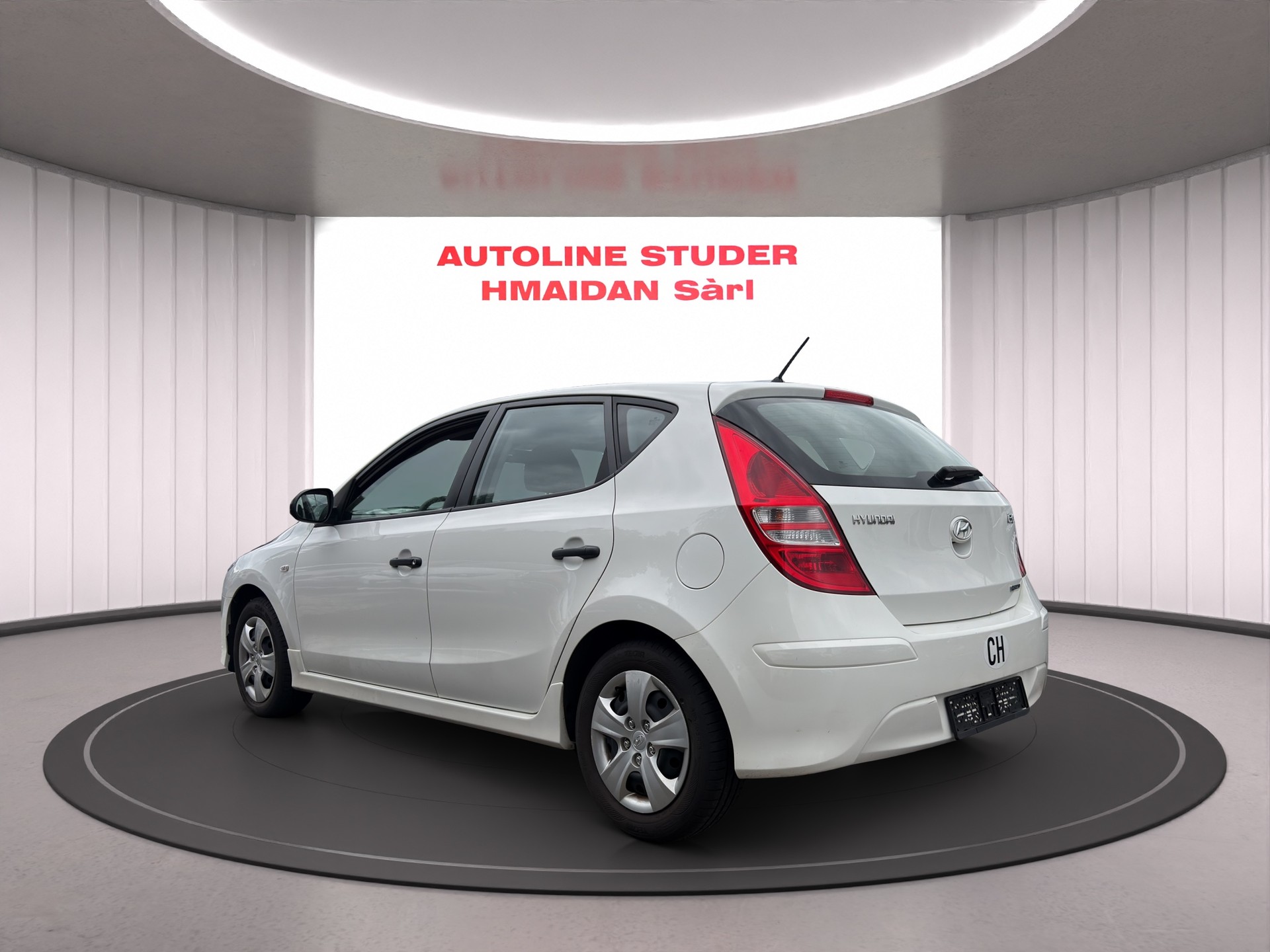 HYUNDAI i30 1.6 CRDi Style-image-1