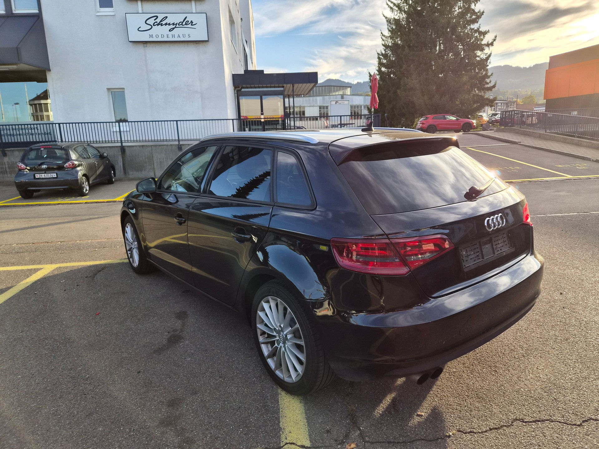 AUDI A3 Sportback 1.4 TFSI Ambition-image-3