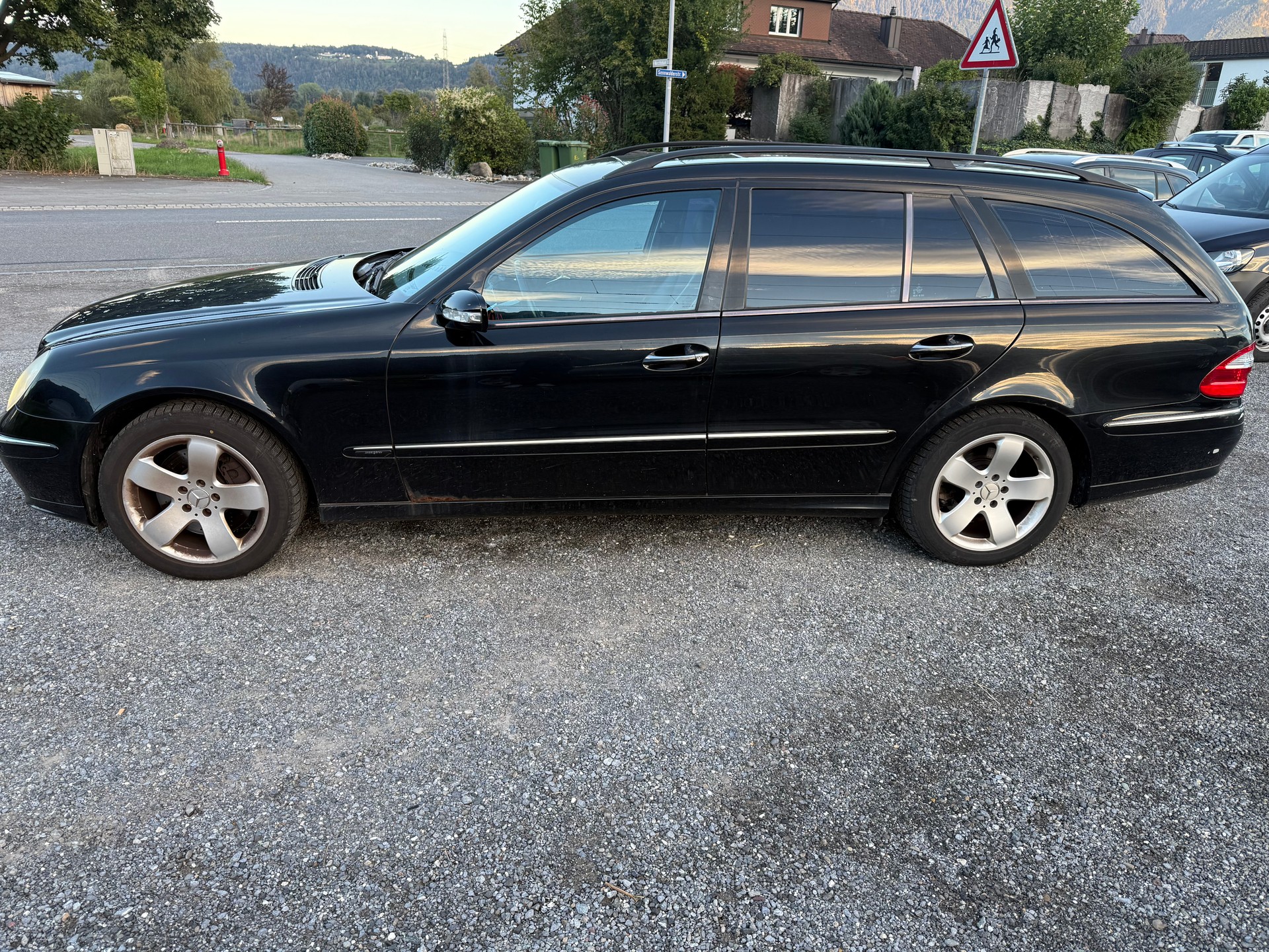 MERCEDES-BENZ E 500 Avantgarde 4Matic Automatic-image-1