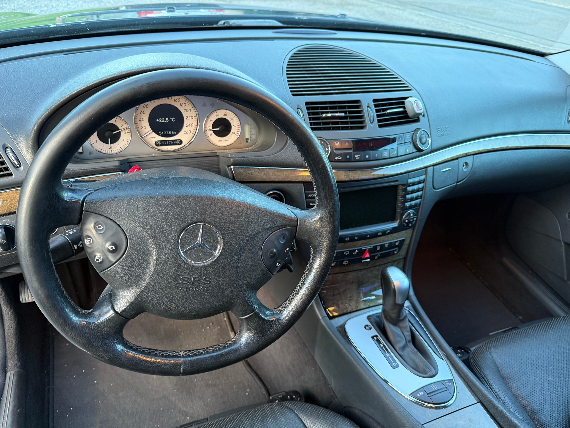 MERCEDES-BENZ E 500 Avantgarde 4Matic Automatic-image-9