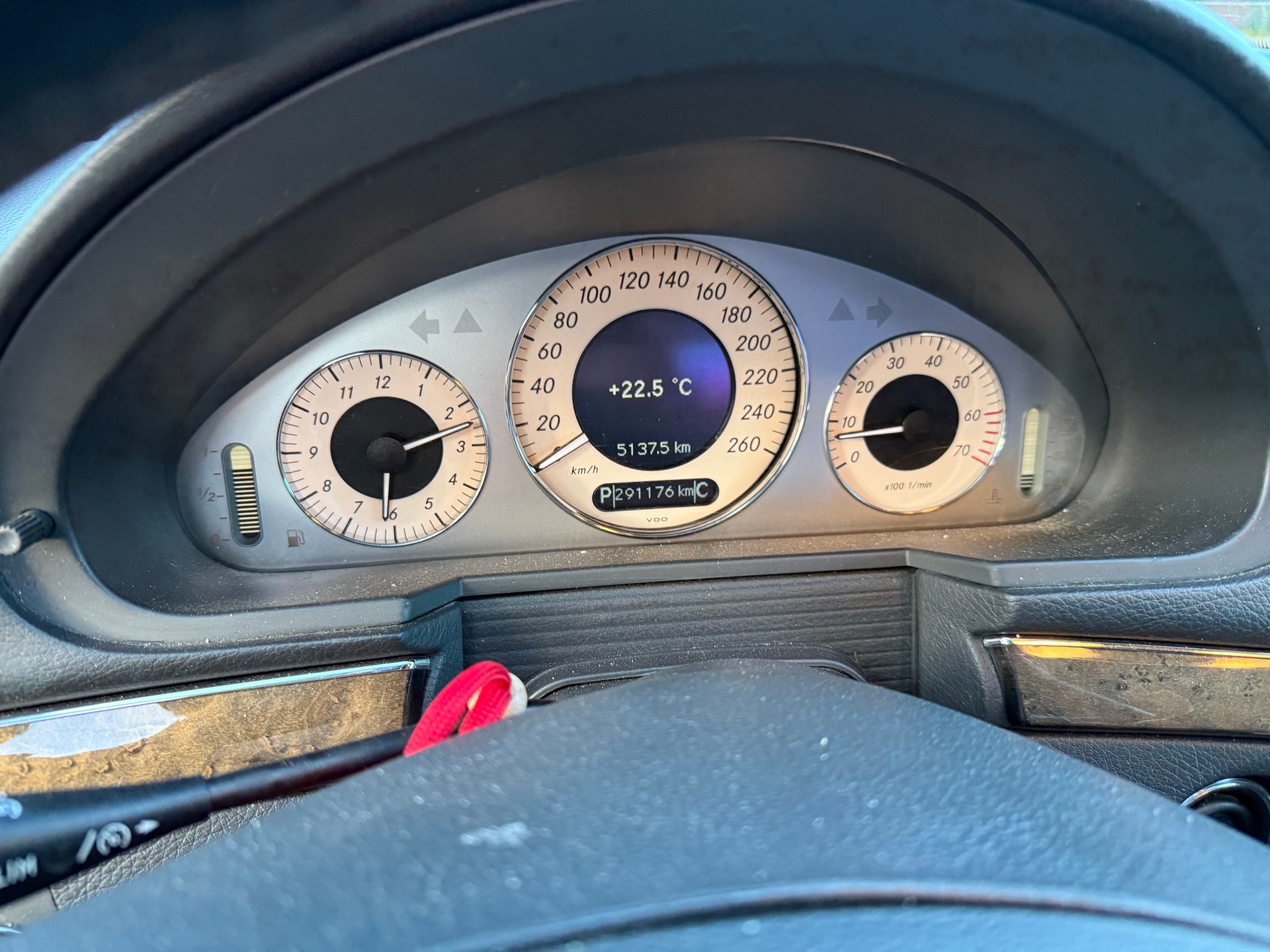 MERCEDES-BENZ E 500 Avantgarde 4Matic Automatic-image-10