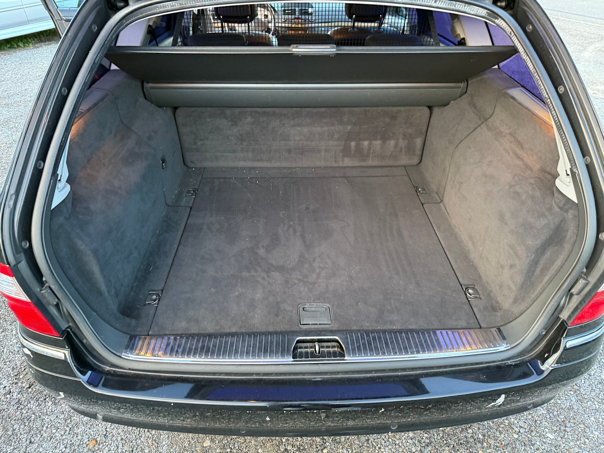 MERCEDES-BENZ E 500 Avantgarde 4Matic Automatic-image-13