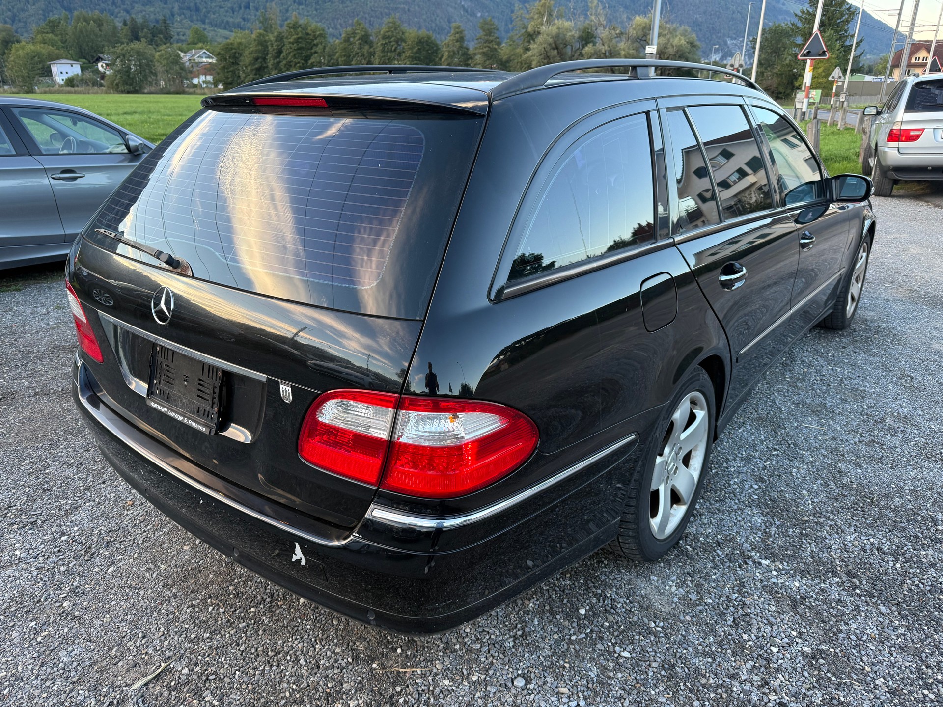 MERCEDES-BENZ E 500 Avantgarde 4Matic Automatic-image-4