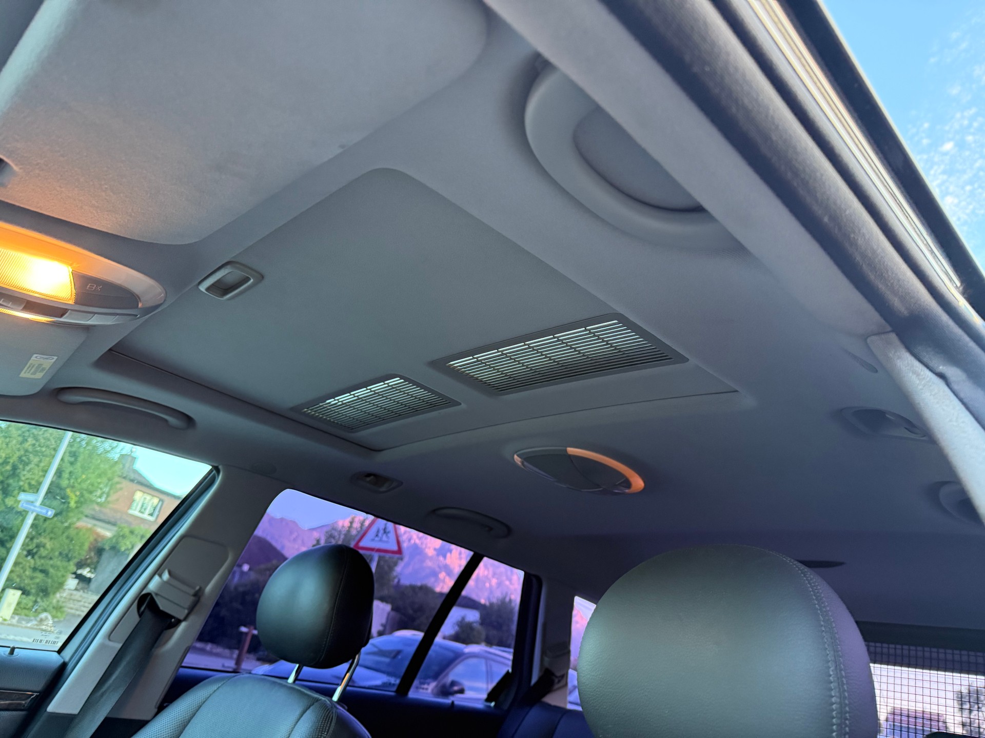 MERCEDES-BENZ E 500 Avantgarde 4Matic Automatic-image-12