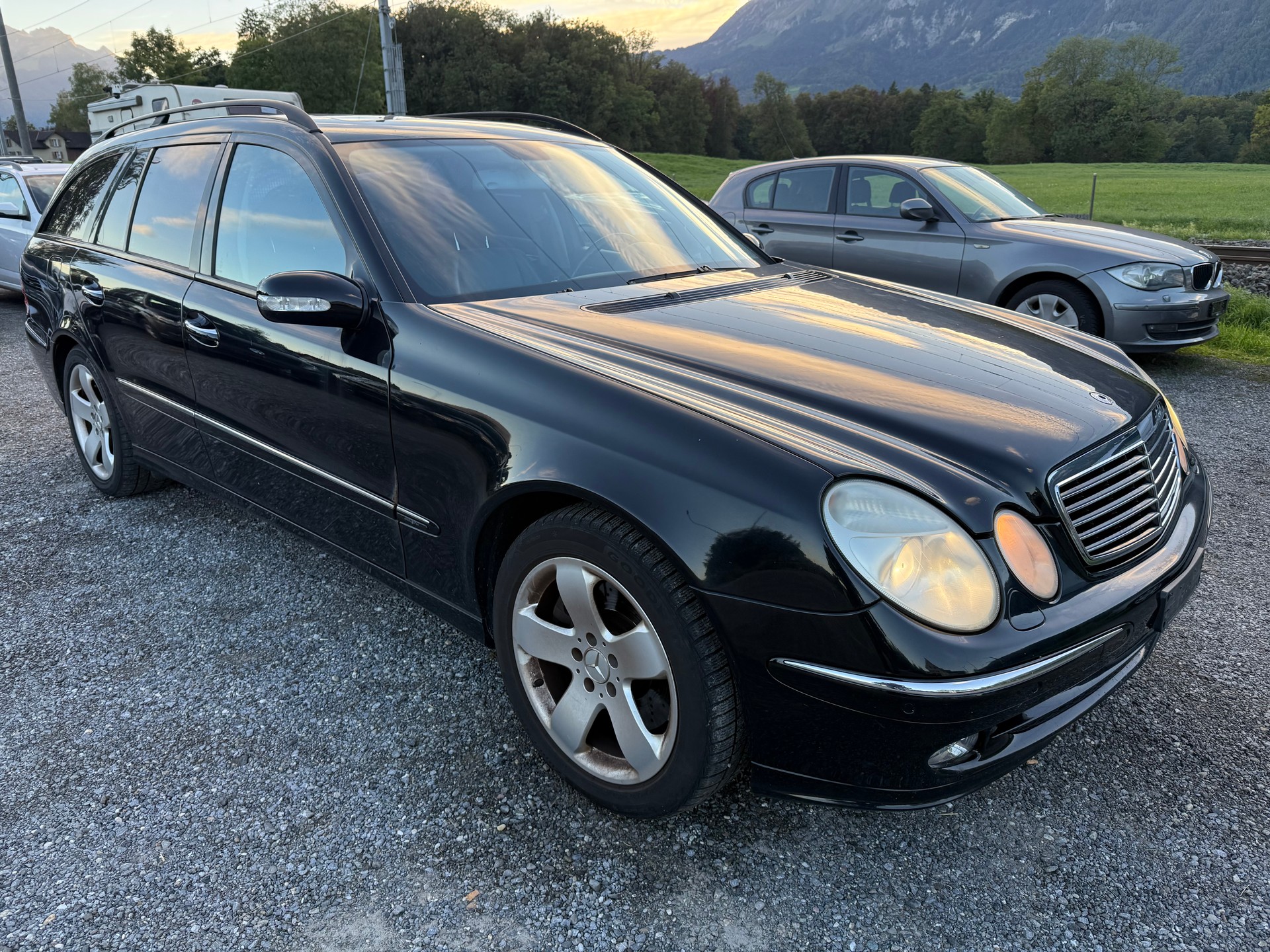 MERCEDES-BENZ E 500 Avantgarde 4Matic Automatic-image-6