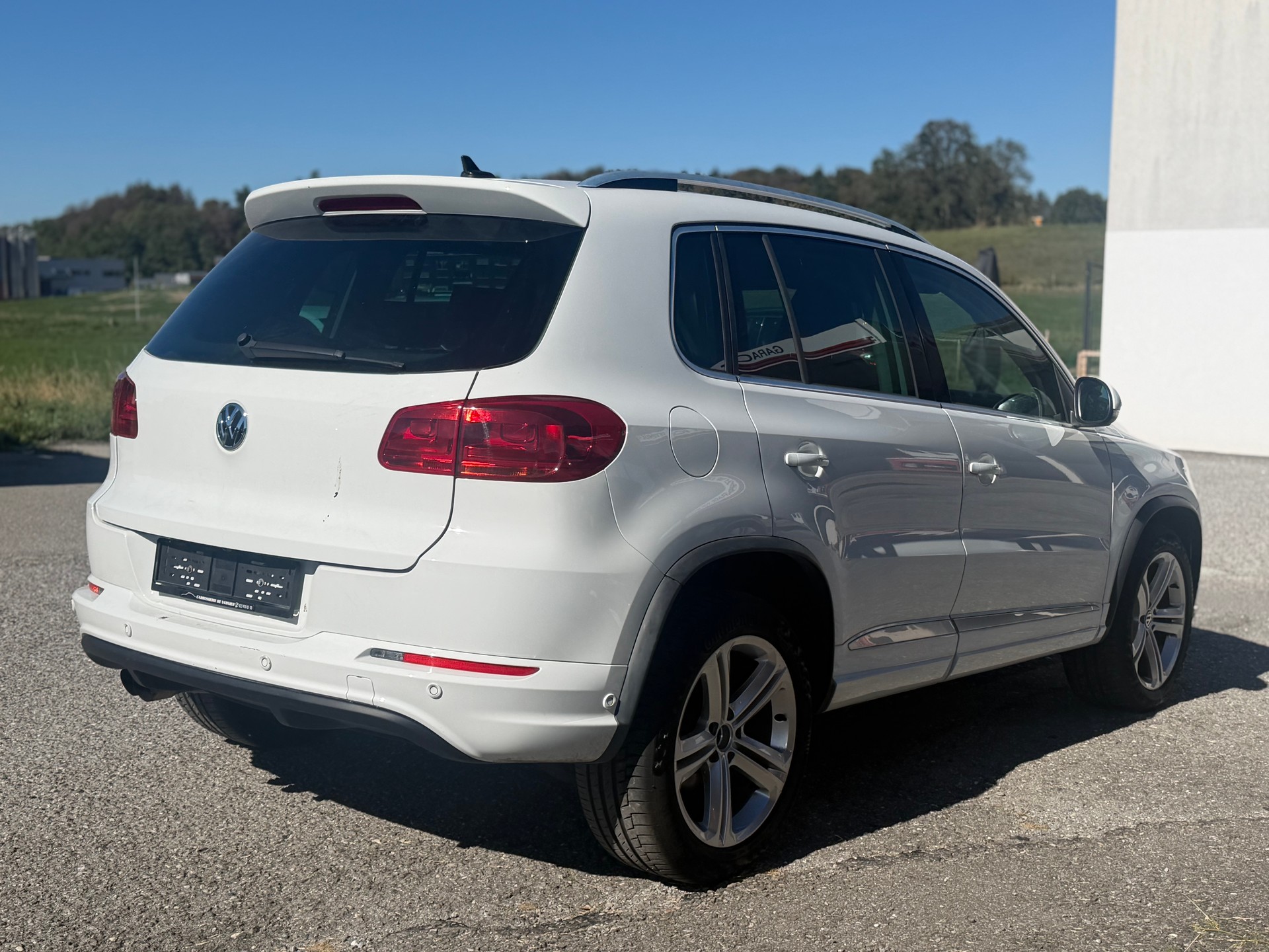 VW Tiguan 1.4 TSI Cup R-Line 4Motion-image-4