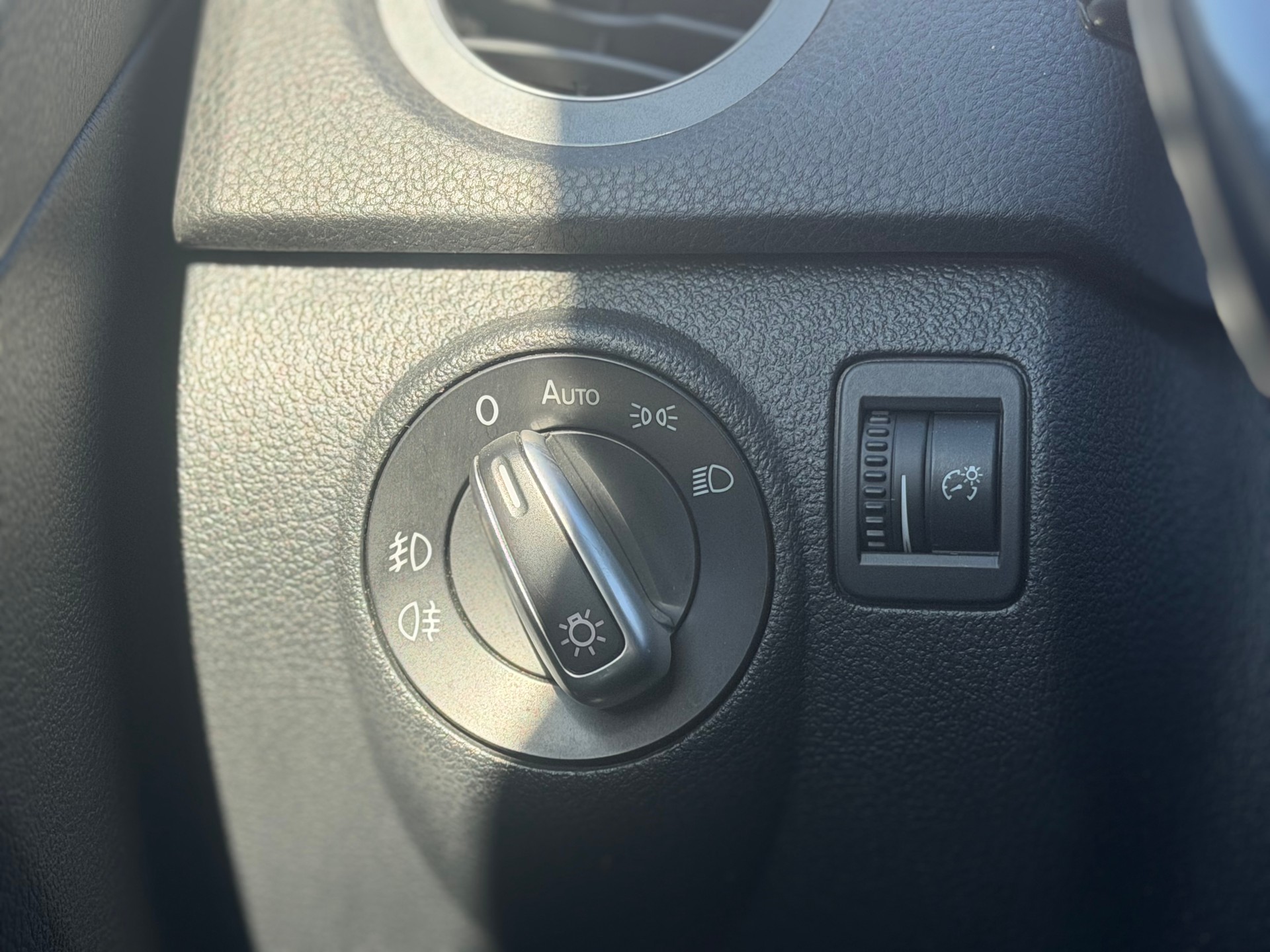 VW Tiguan 1.4 TSI Cup R-Line 4Motion-image-14