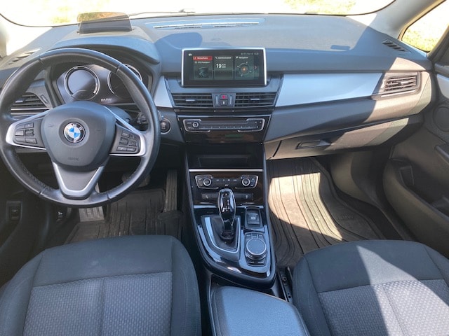 BMW 218d xDrive Gran Tourer Steptronic-image-4