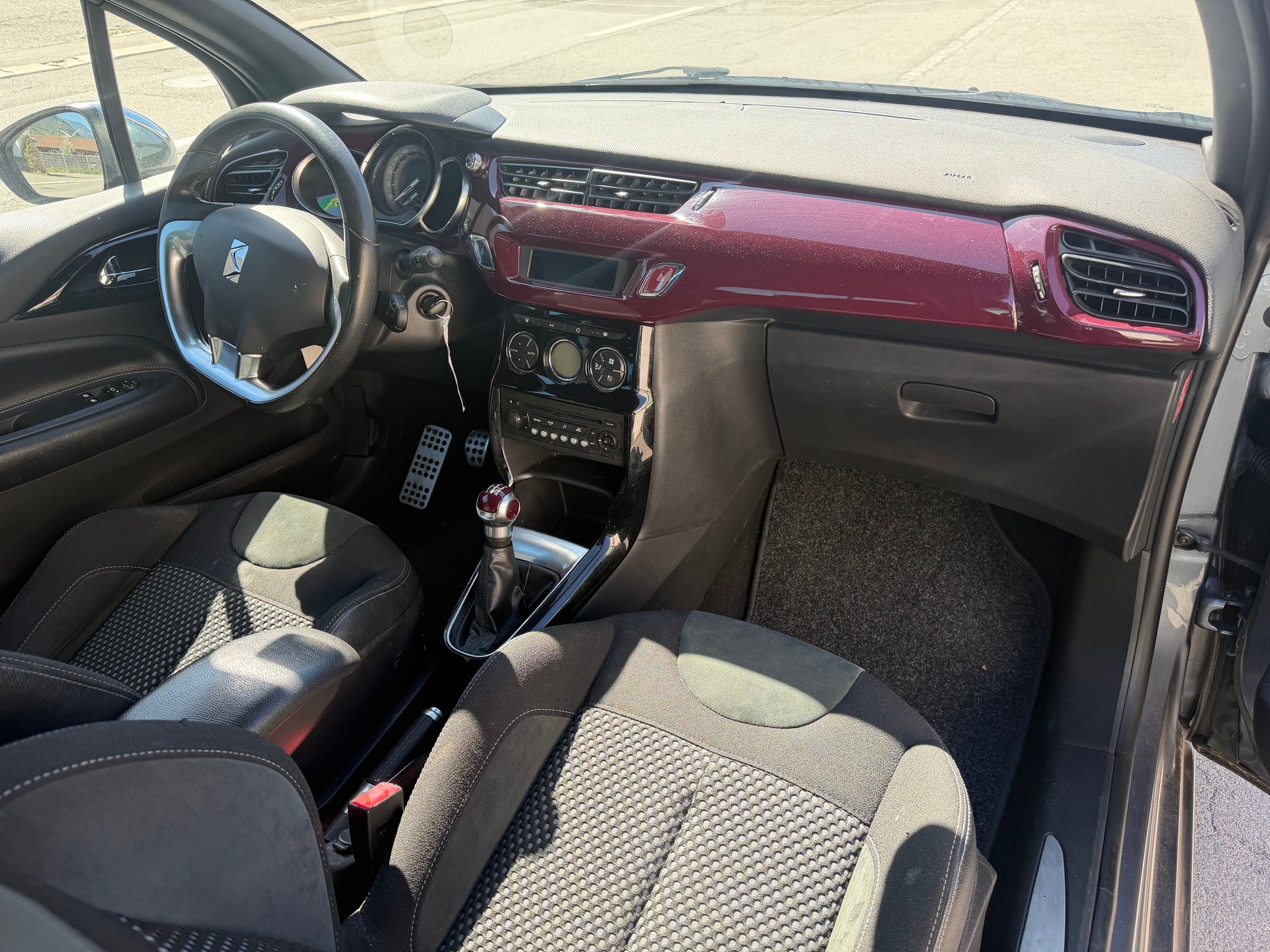 DS AUTOMOBILES DS3 1.6 VTi SO Chic-image-2