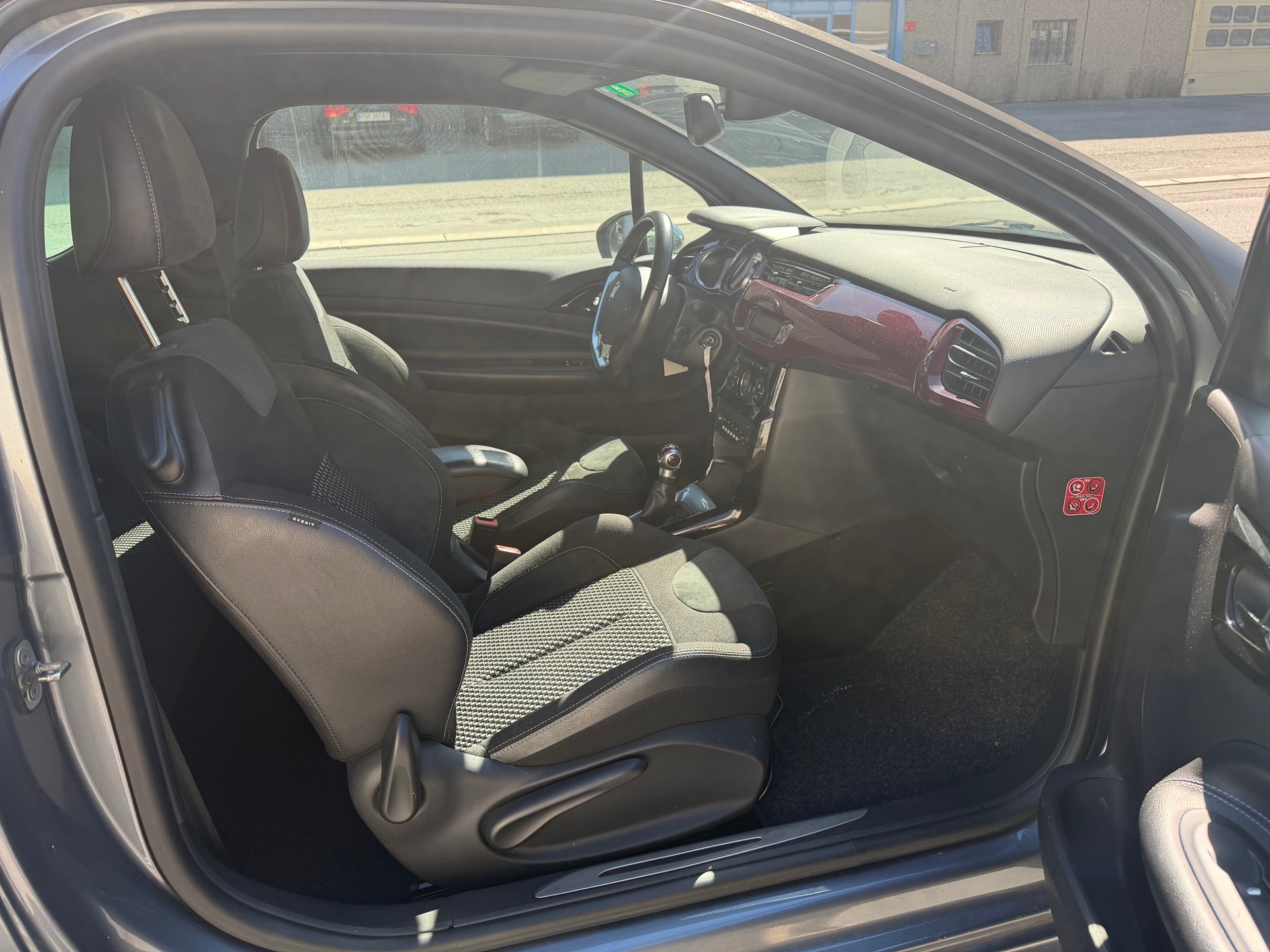 DS AUTOMOBILES DS3 1.6 VTi SO Chic-image-6