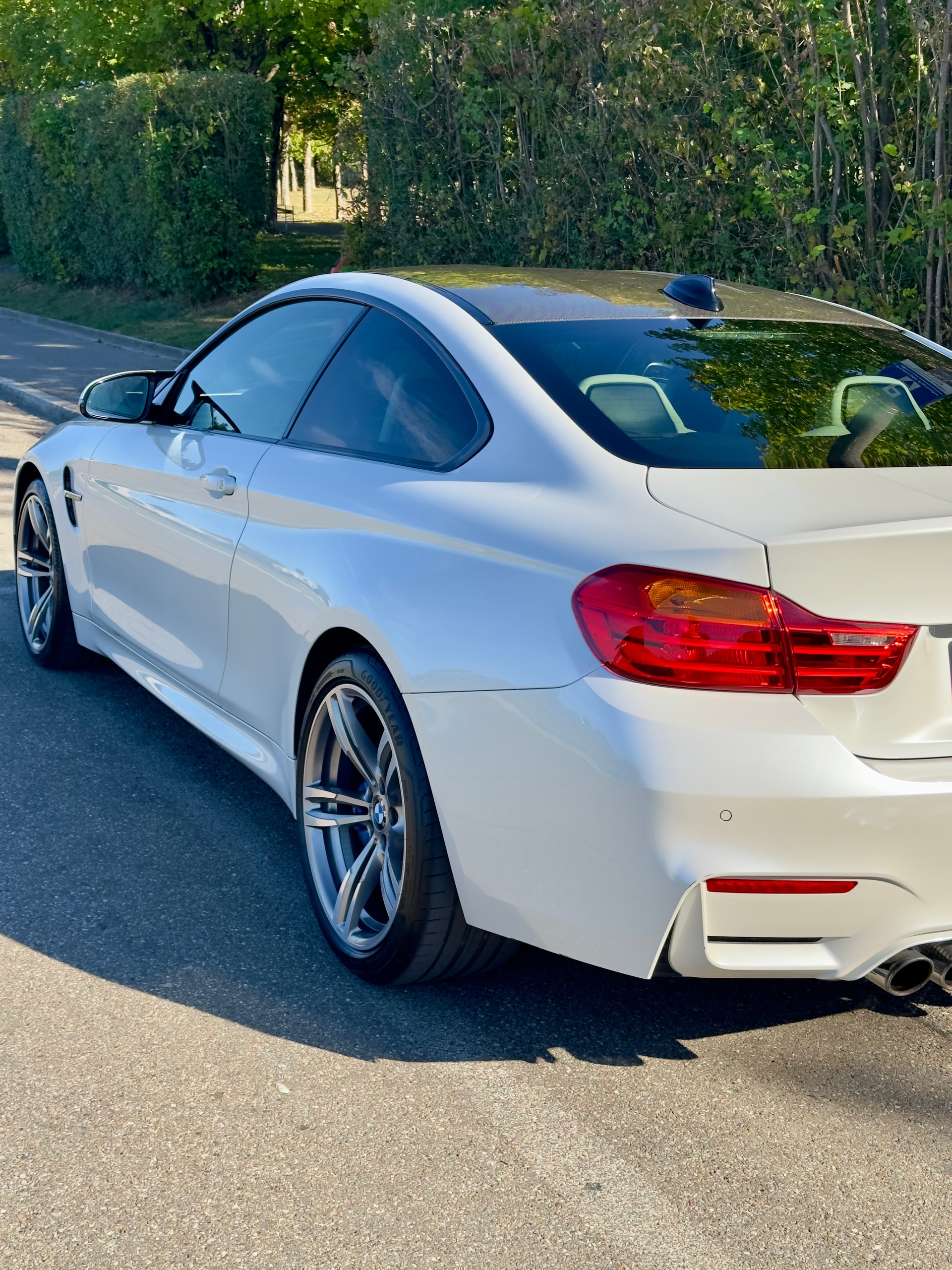 BMW M4 DKG Individuall-image-1
