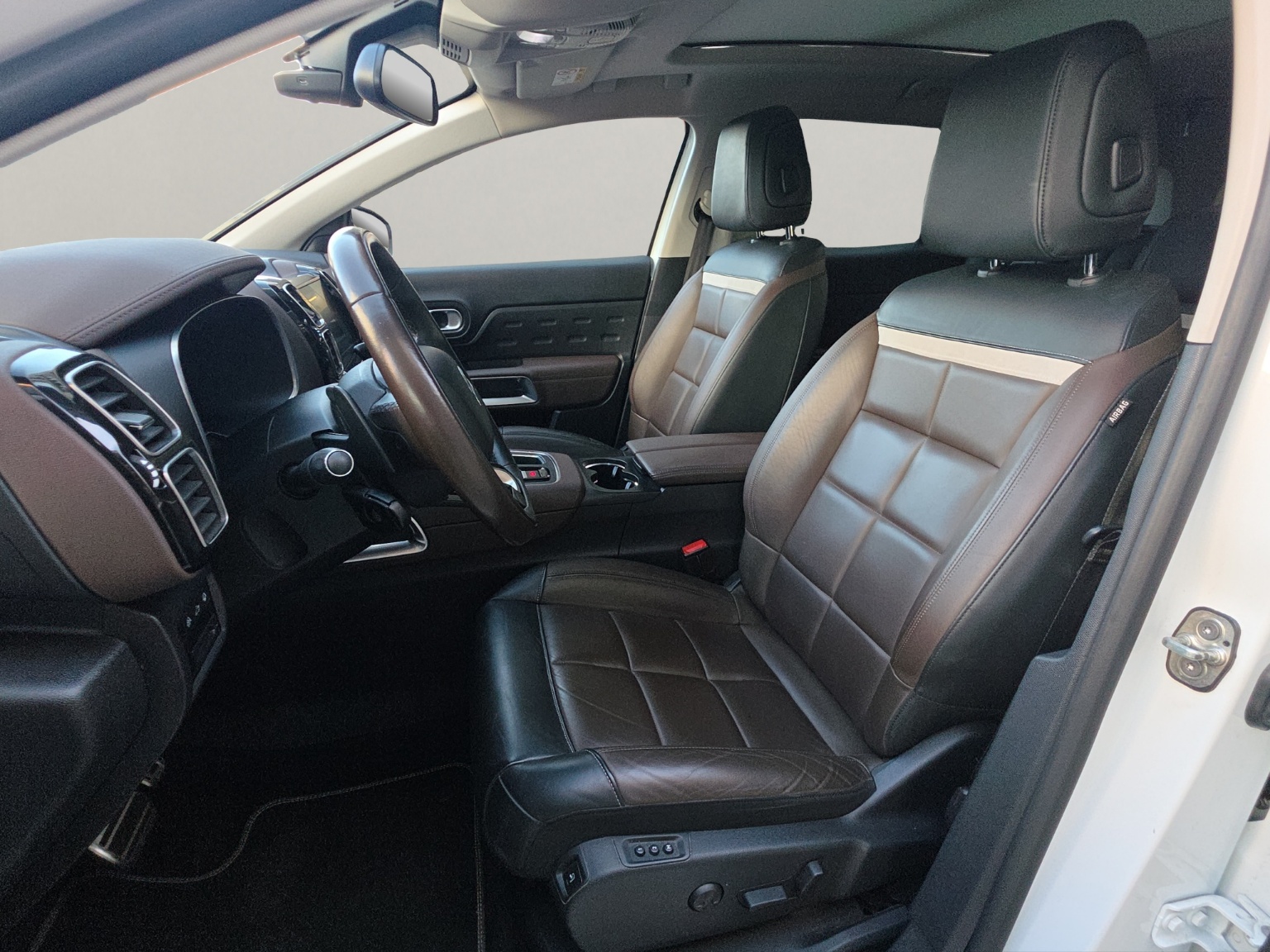 CITROEN C5 Aircross 1.6i PureTech Shine EAT8-image-12