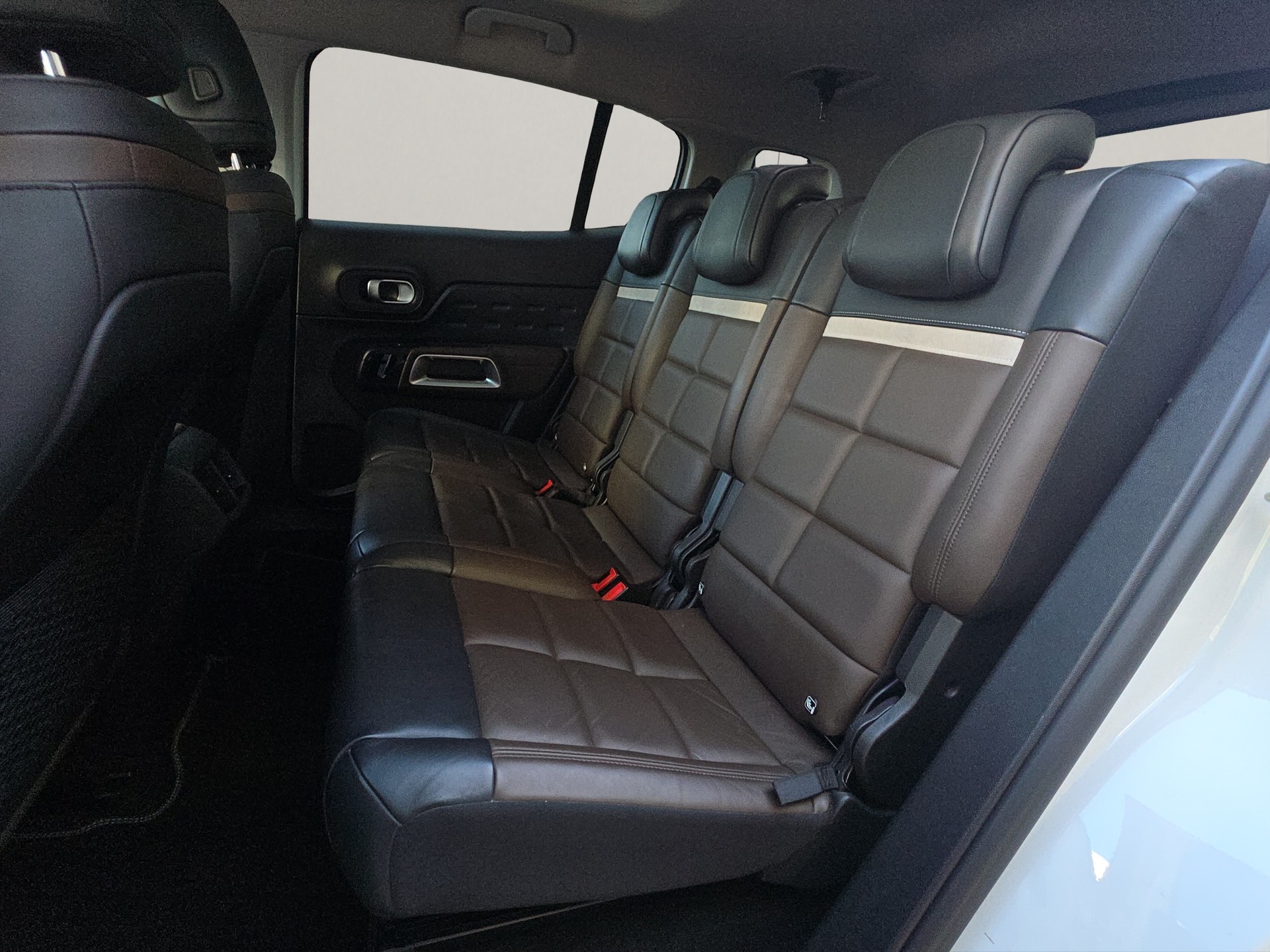 CITROEN C5 Aircross 1.6i PureTech Shine EAT8-image-11