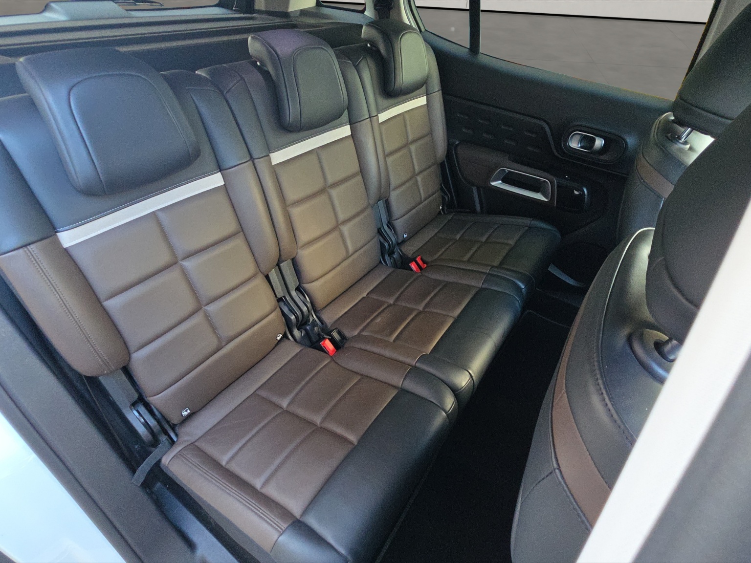 CITROEN C5 Aircross 1.6i PureTech Shine EAT8-image-5