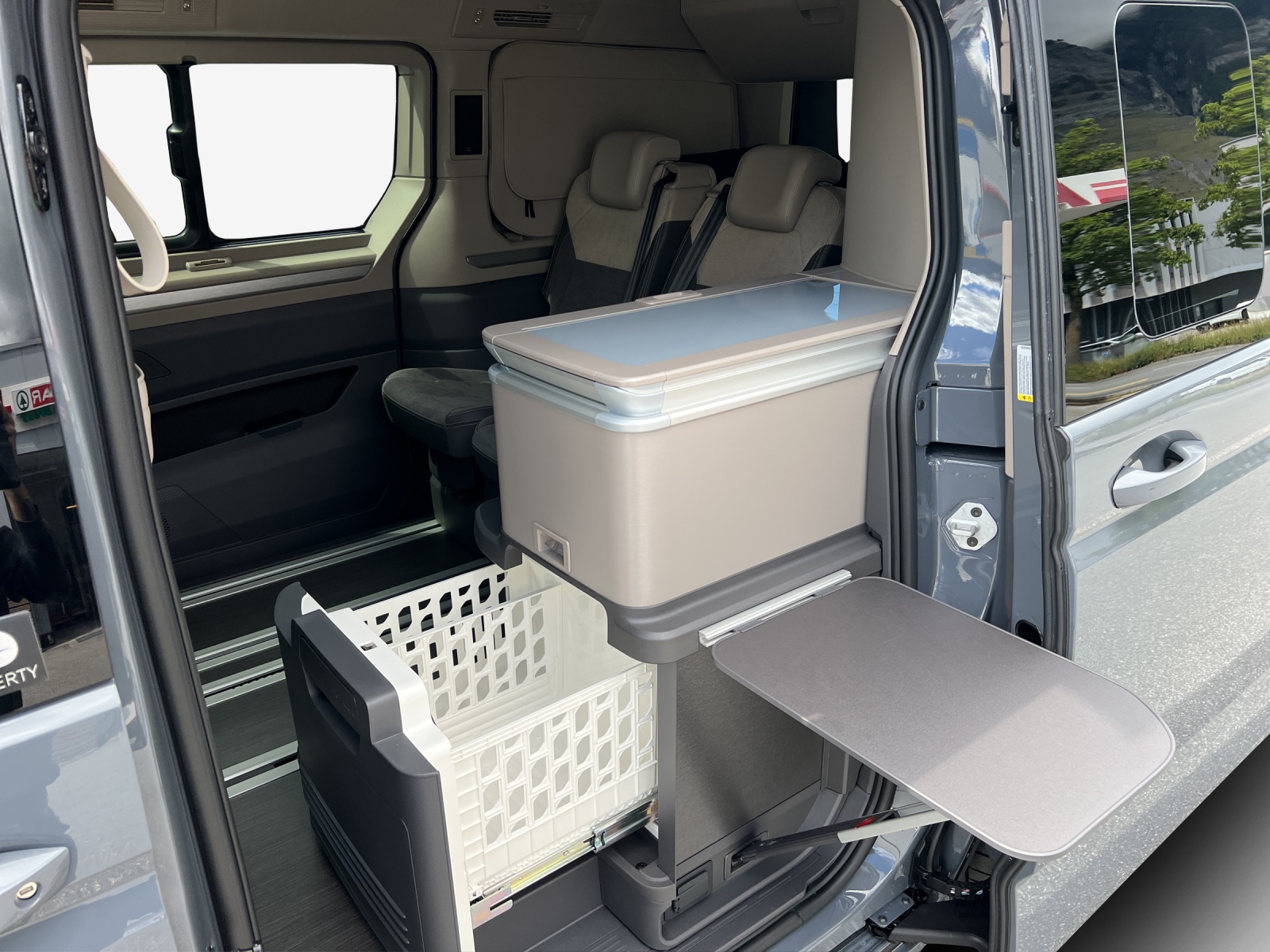 VW Cali Ocean LT eHyb 4Motion DSG-image-11