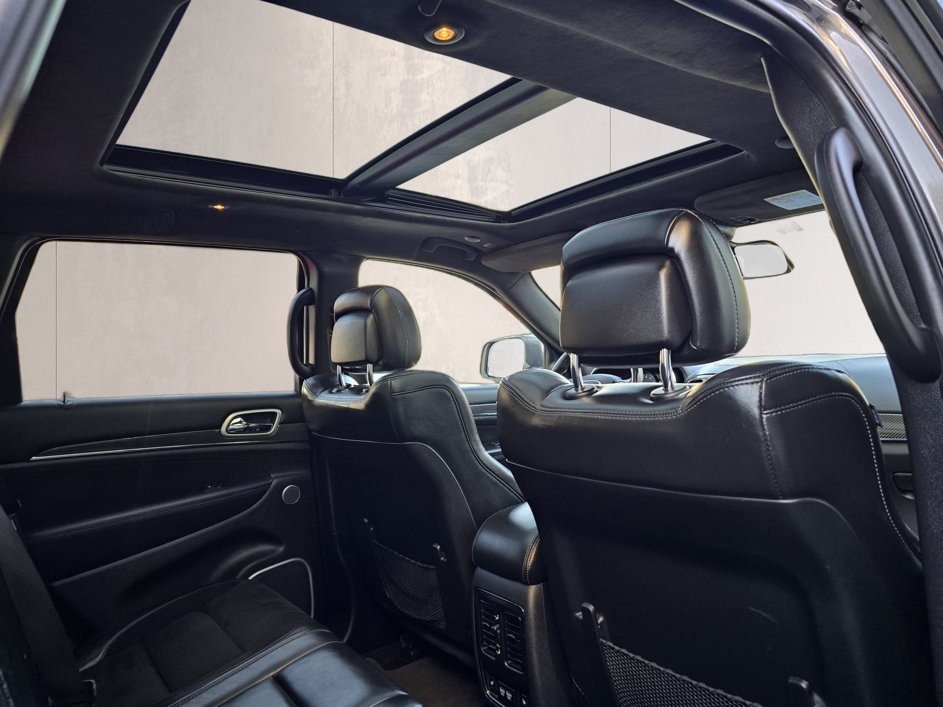 JEEP Grand Cherokee 6.4 V8 HEMI SRT8 Automatic-image-18