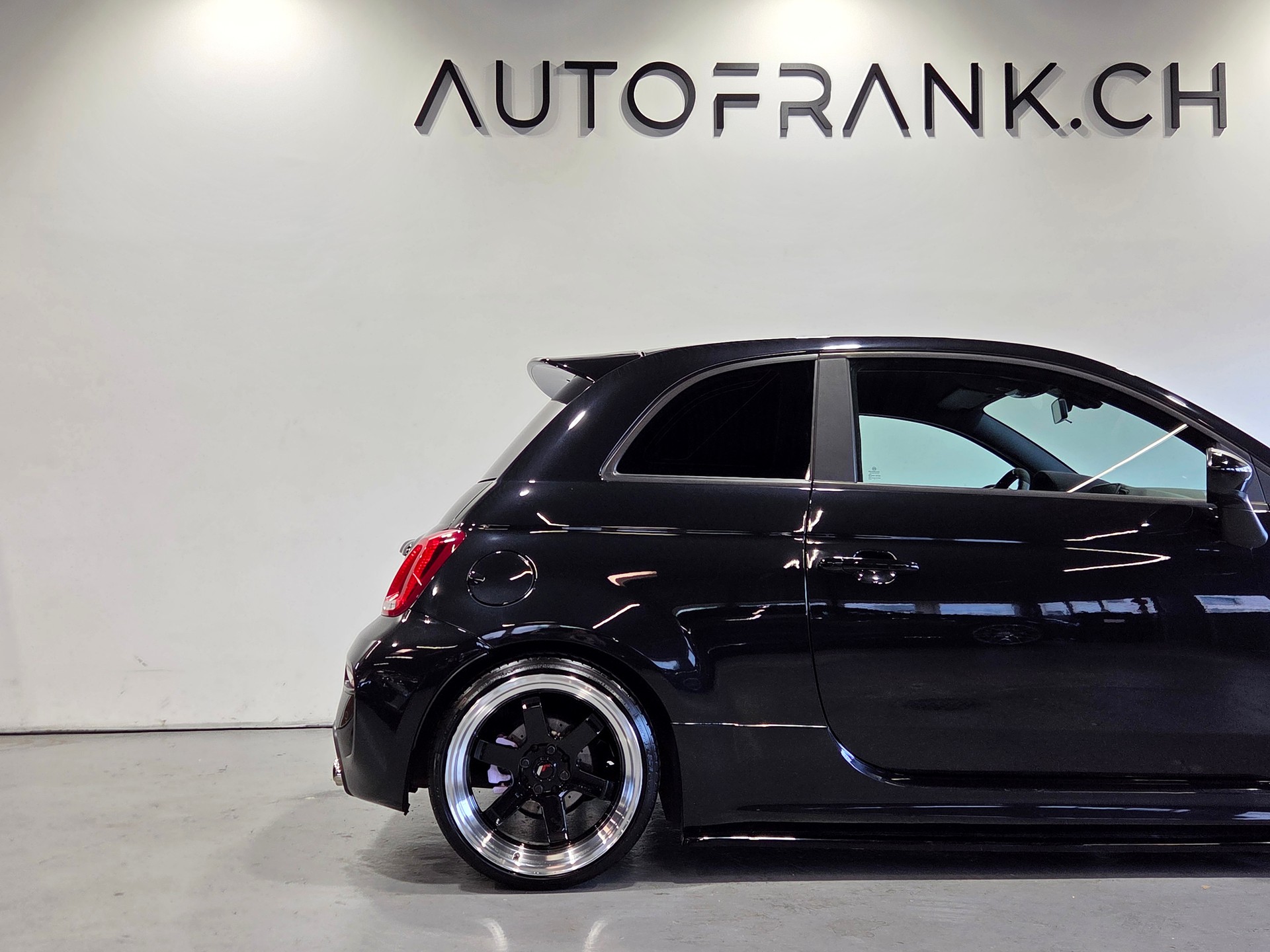FIAT 595 Abarth 1.4 T-Jet 180 Competizione-image-4