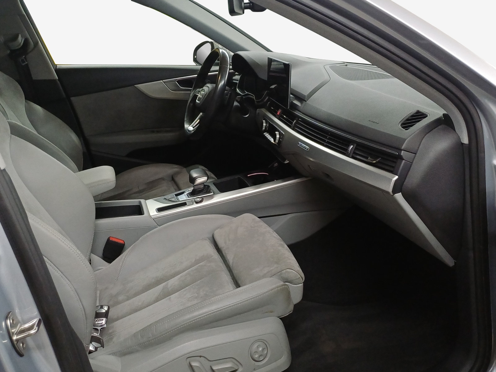 AUDI A4 Avant 40 TDI advanced quattro S-tronic-image-13
