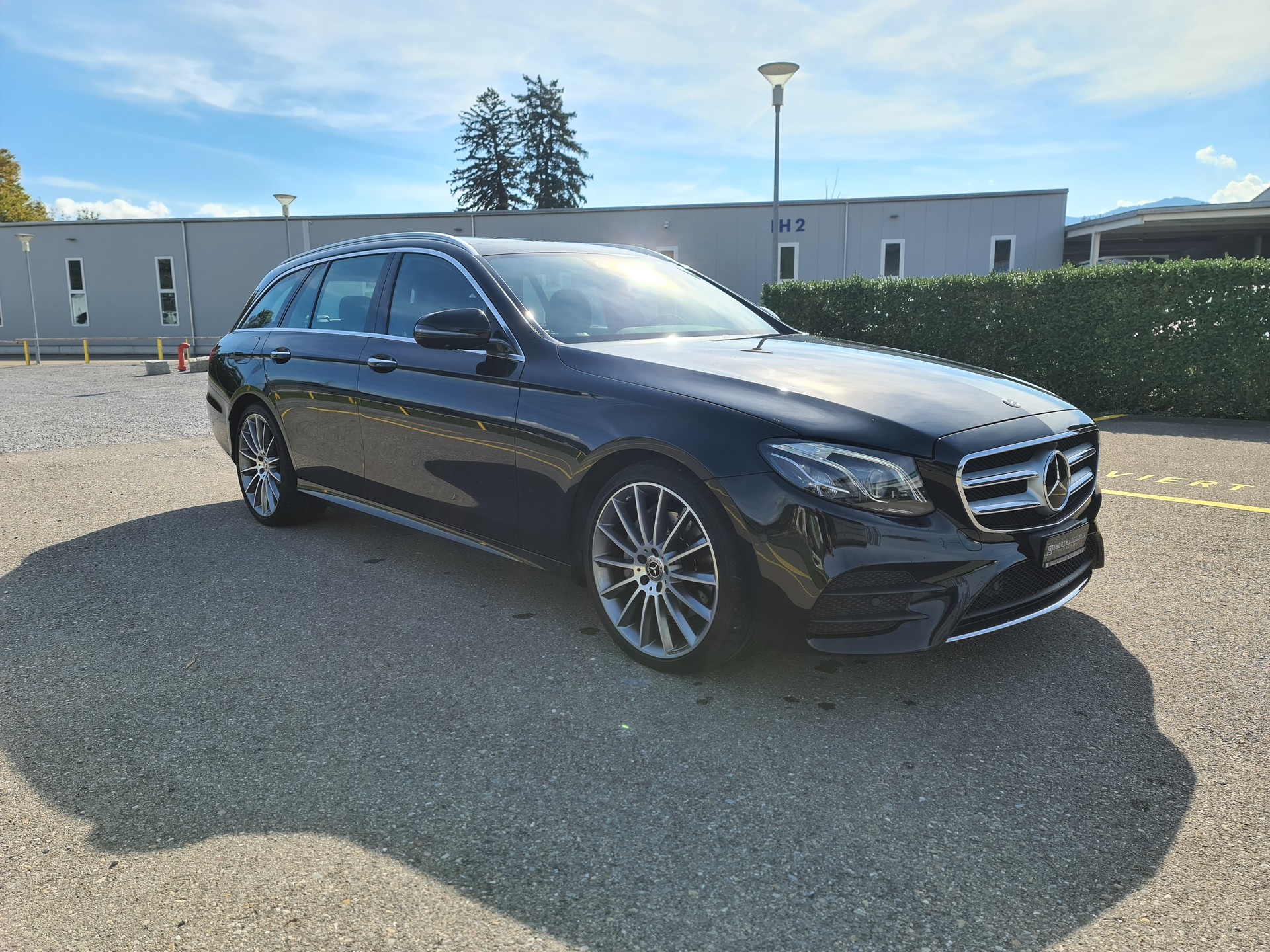 MERCEDES-BENZ E 220 d AMG Line 4Matic 9G-Tronic-image-1