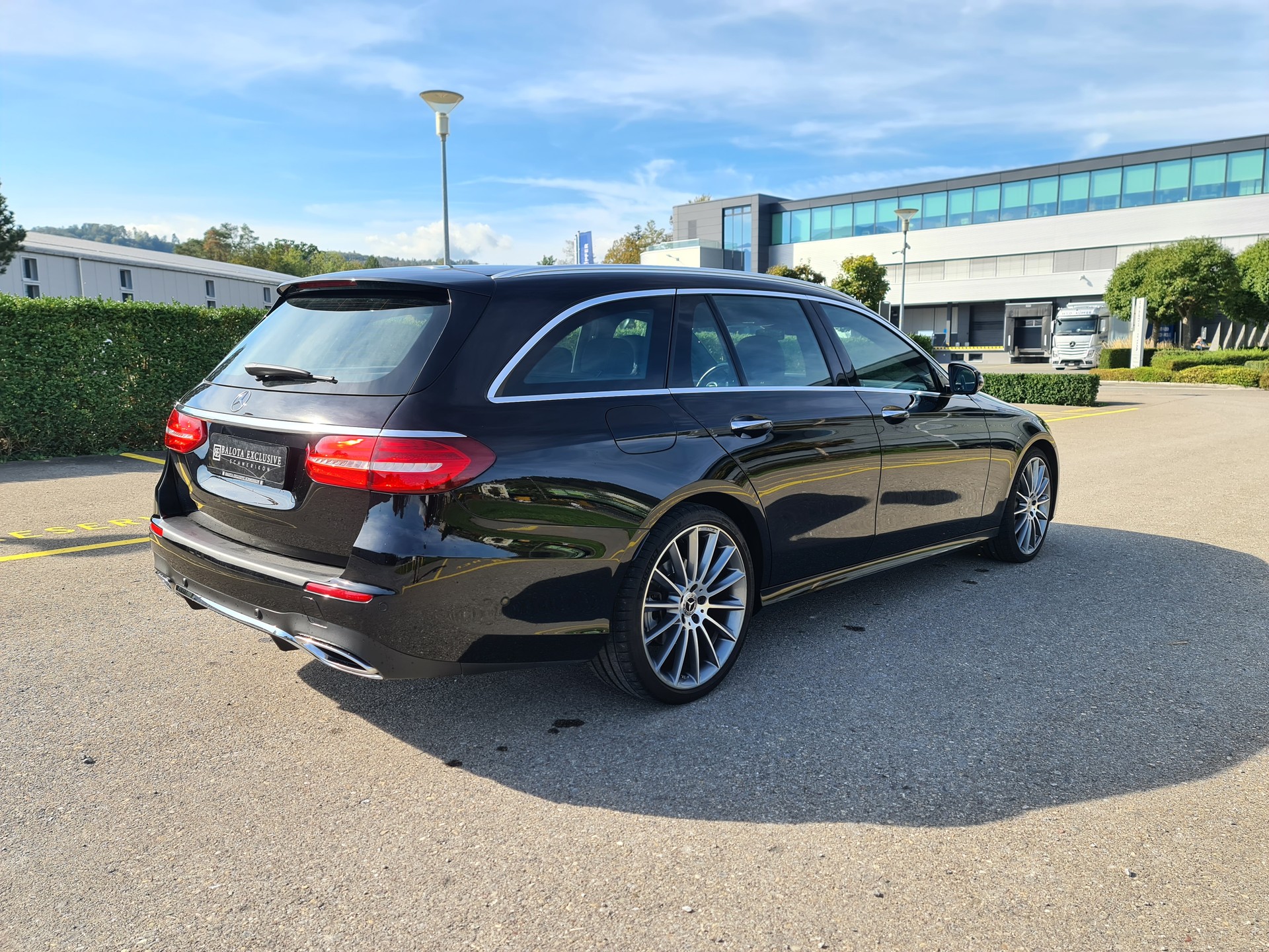 MERCEDES-BENZ E 220 d AMG Line 4Matic 9G-Tronic-image-3