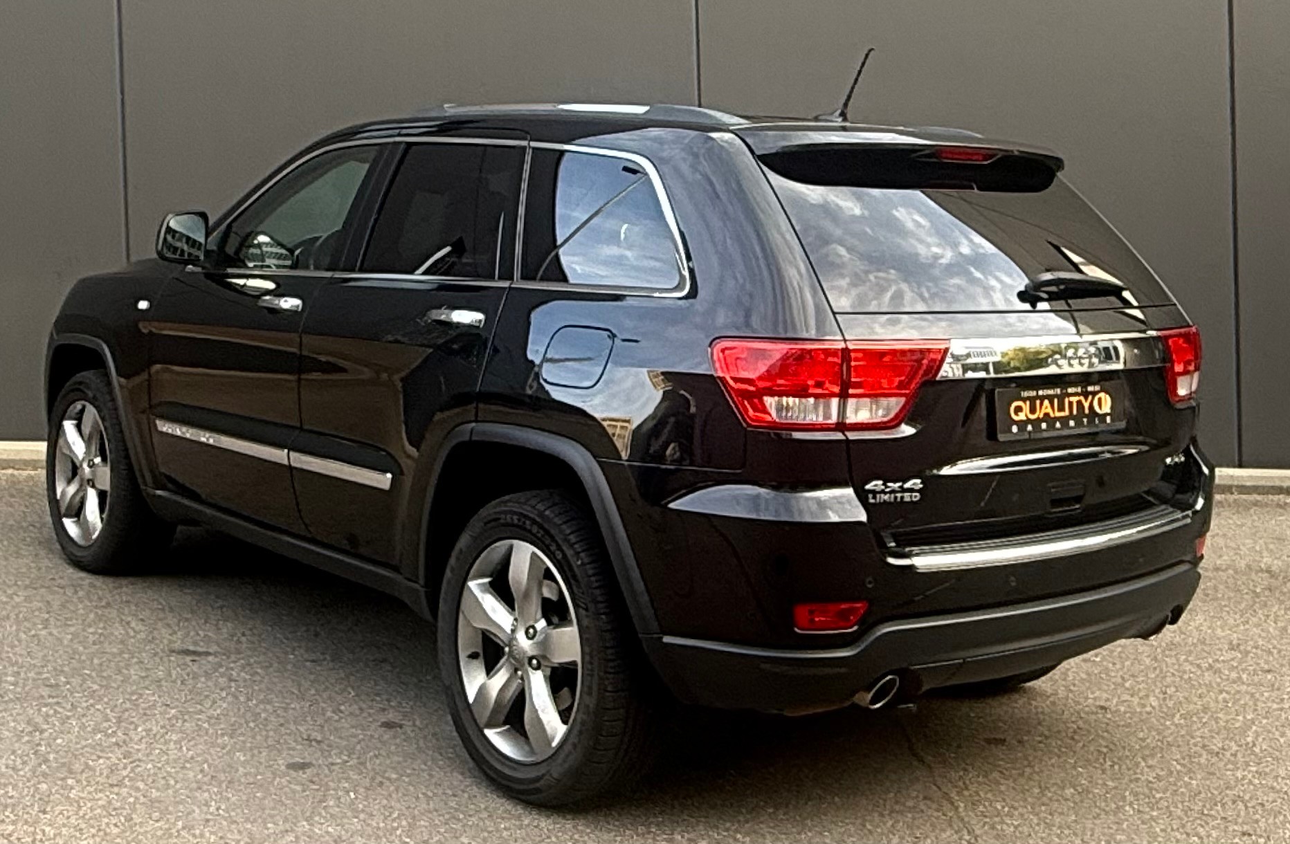 JEEP Grand Cherokee 3.0 CRD Limited Automatic-image-2