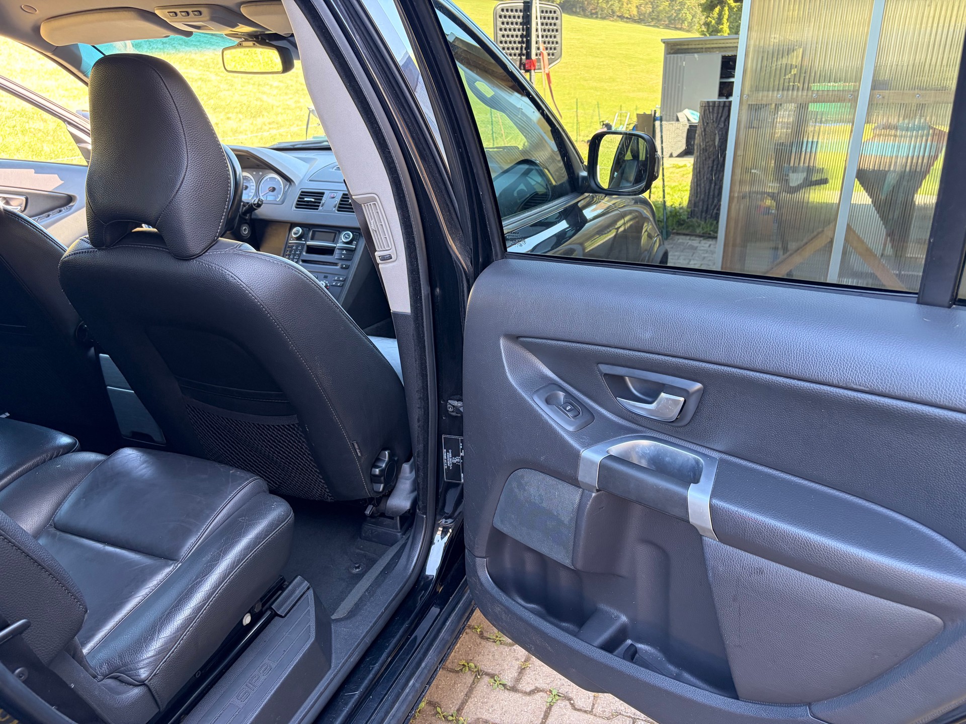 VOLVO 2.4D5 Momentum 7P. AWD-image-10