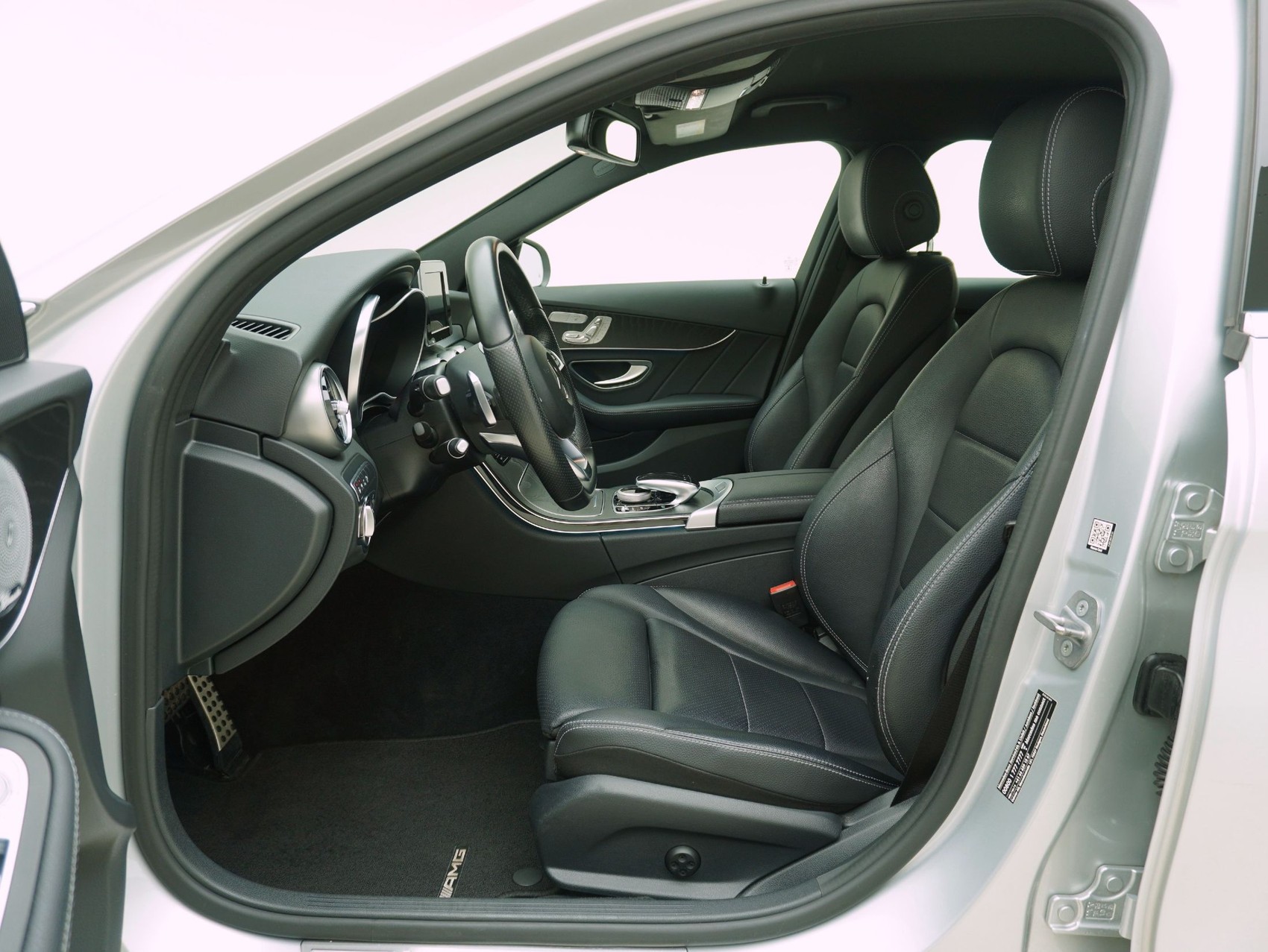 MERCEDES-BENZ C-Klasse C 250 d Swiss Star AMG Line 4matic Kombi-image-8
