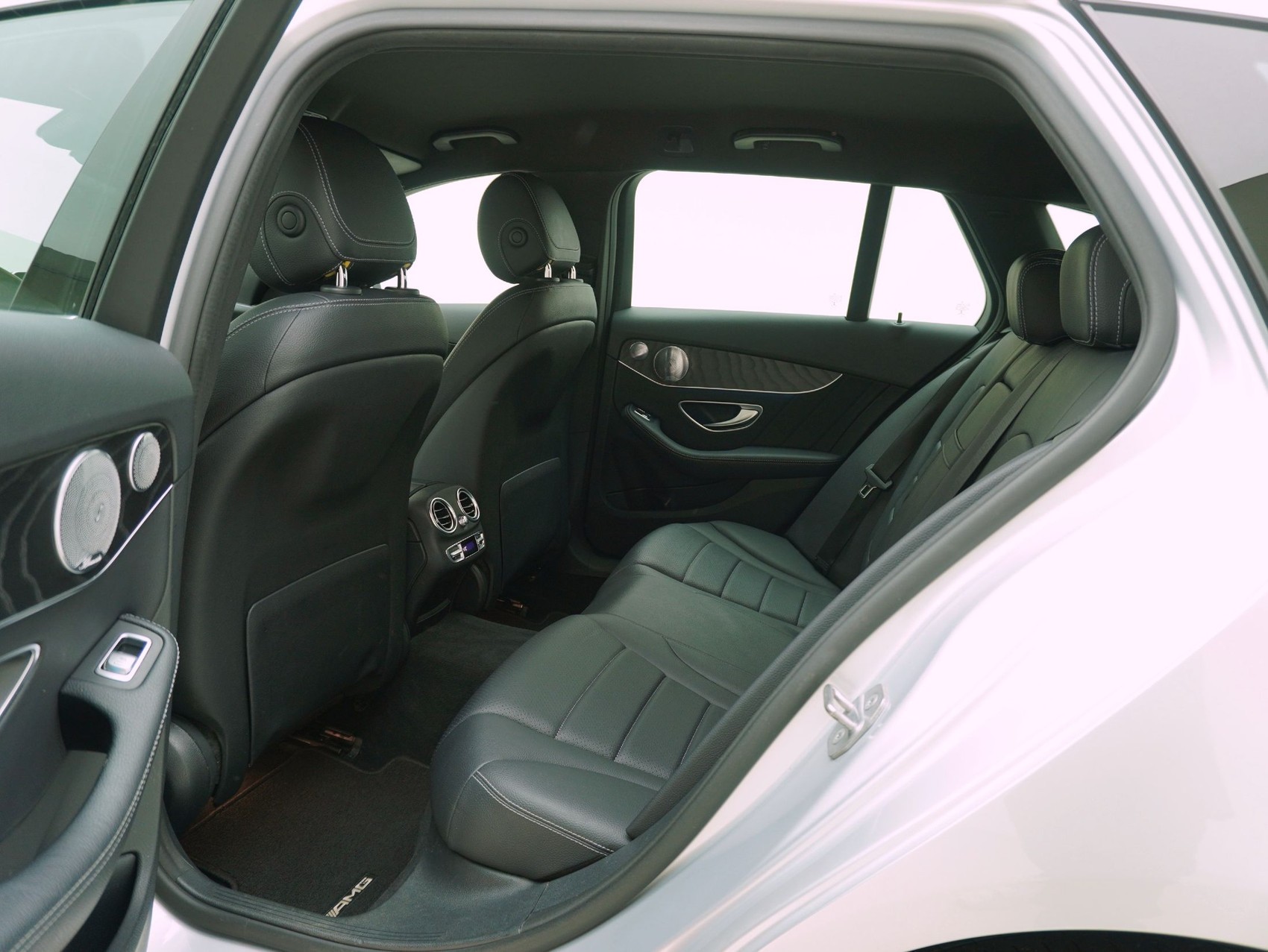 MERCEDES-BENZ C-Klasse C 250 d Swiss Star AMG Line 4matic Kombi-image-11