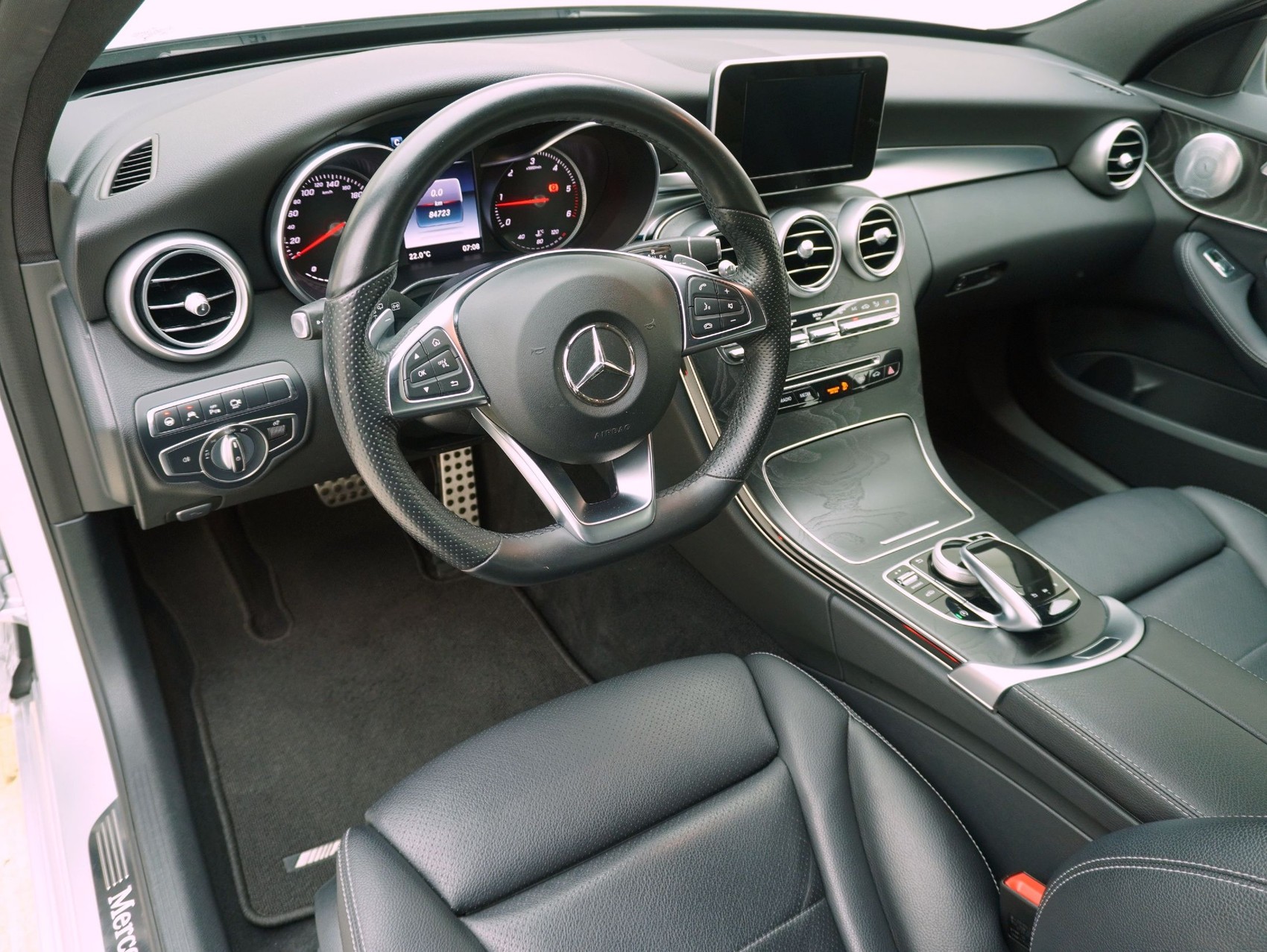 MERCEDES-BENZ C-Klasse C 250 d Swiss Star AMG Line 4matic Kombi-image-10