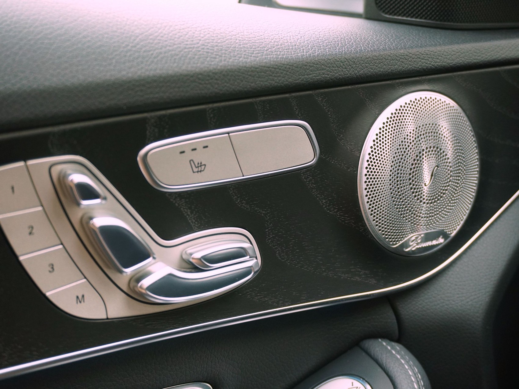 MERCEDES-BENZ C-Klasse C 250 d Swiss Star AMG Line 4matic Kombi-image-15