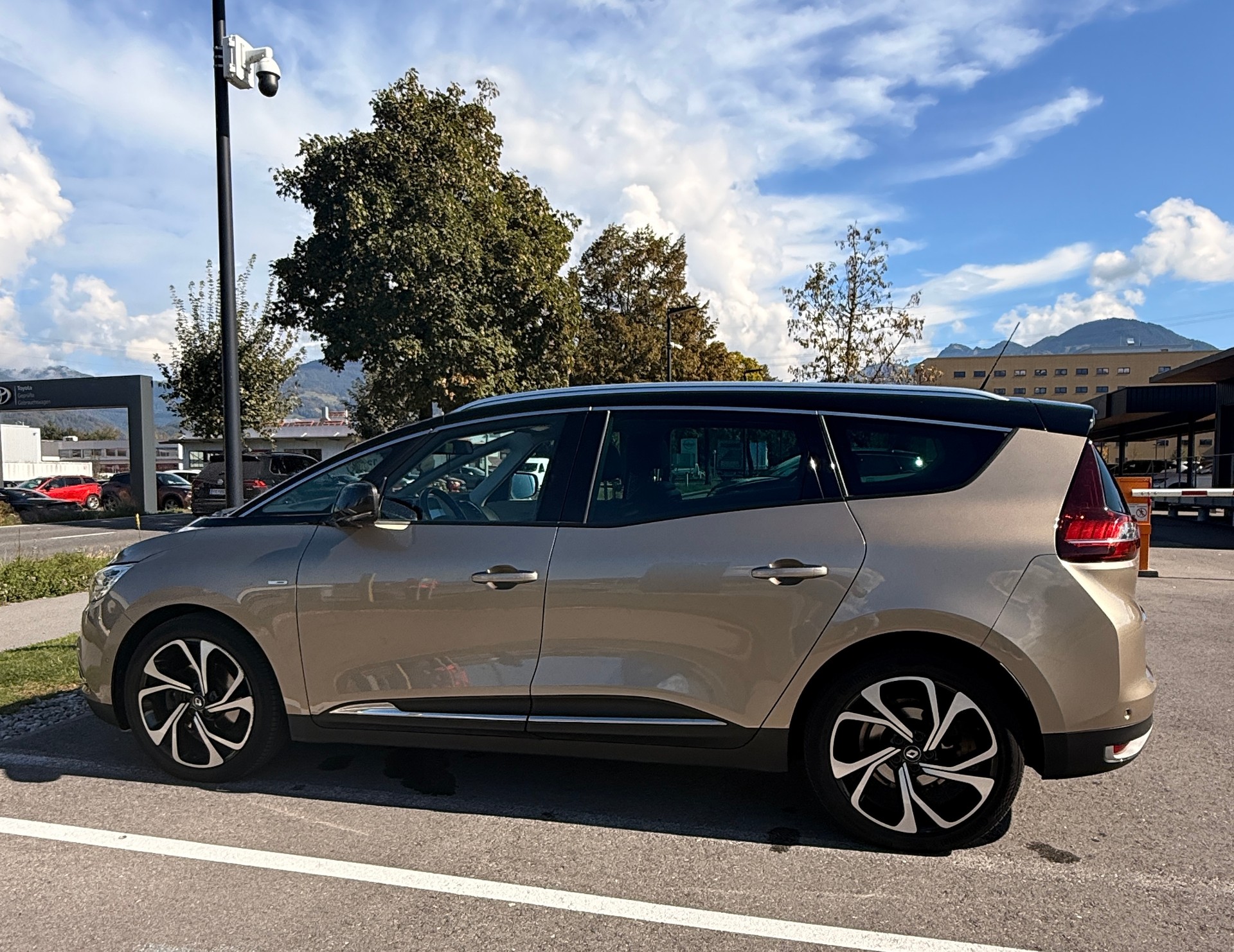 RENAULT 1.6 dCi 160 Bose EDC-image-2