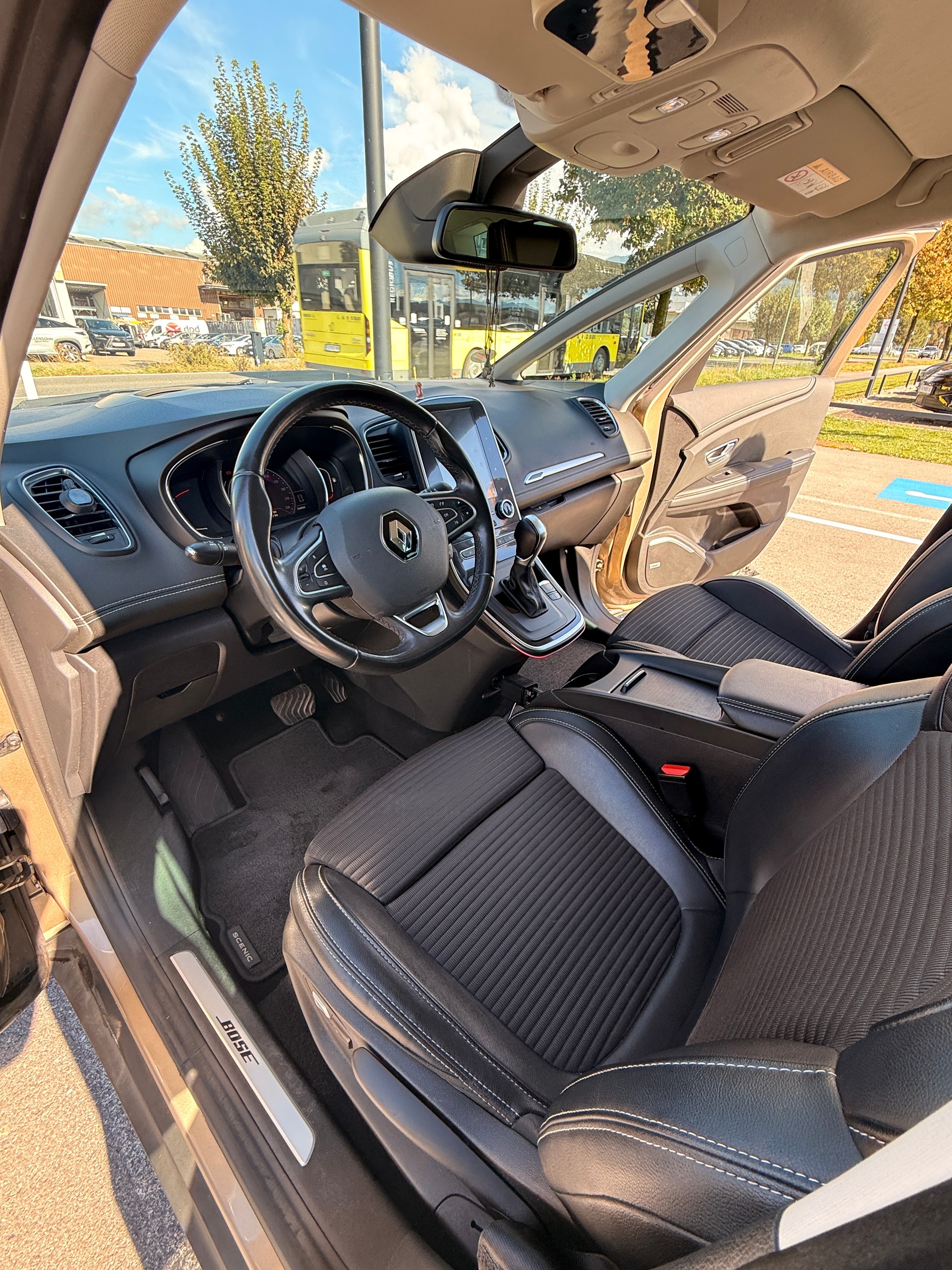 RENAULT 1.6 dCi 160 Bose EDC-image-4