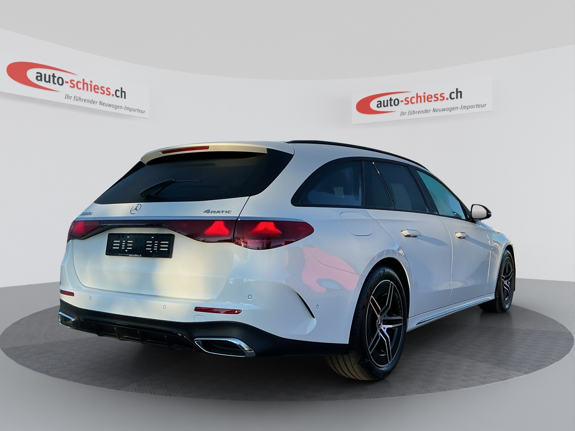 MERCEDES-BENZ E 220 d T 4 Matic AMG Line-image-4