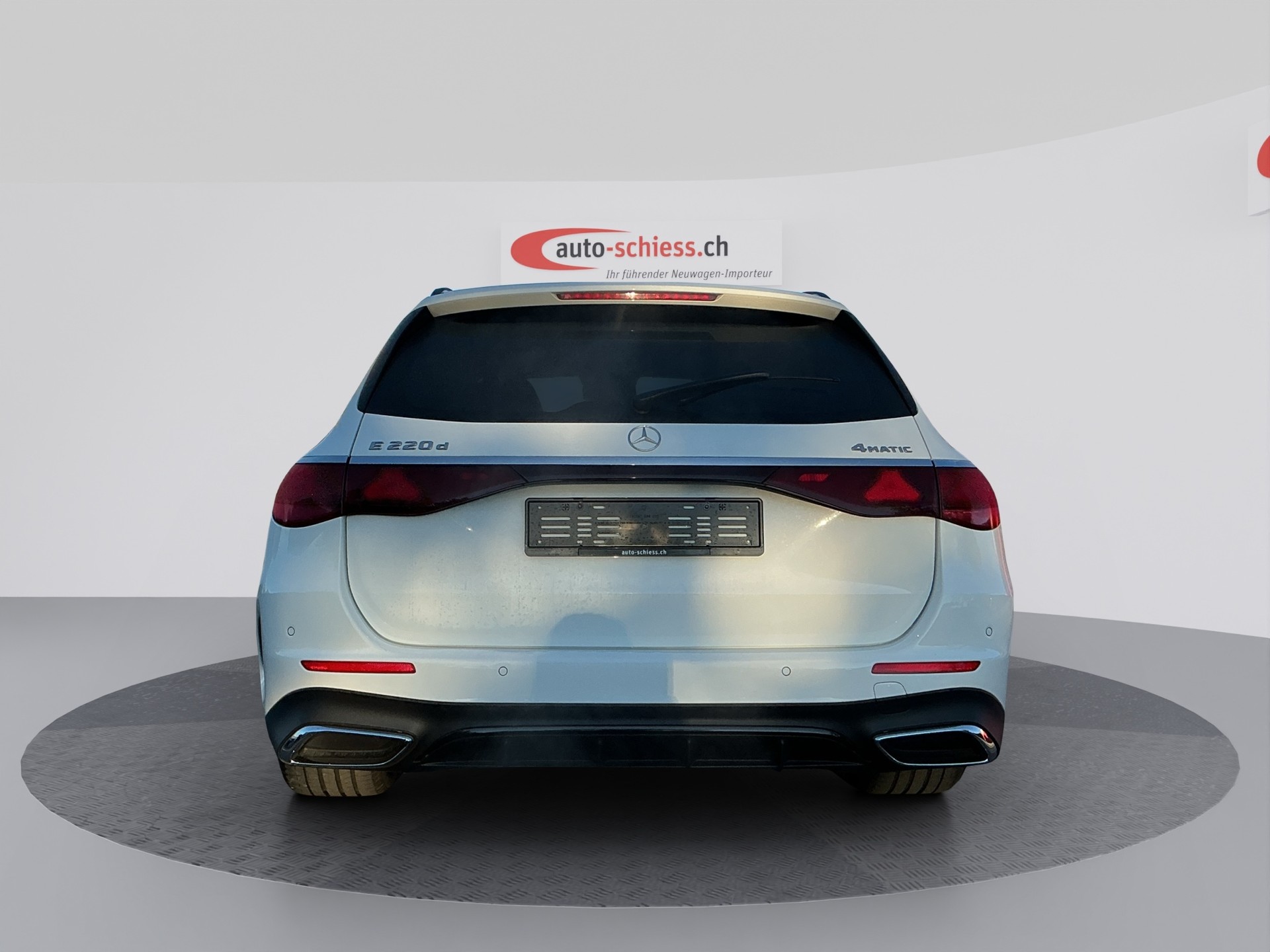 MERCEDES-BENZ E 220 d T 4 Matic AMG Line-image-3