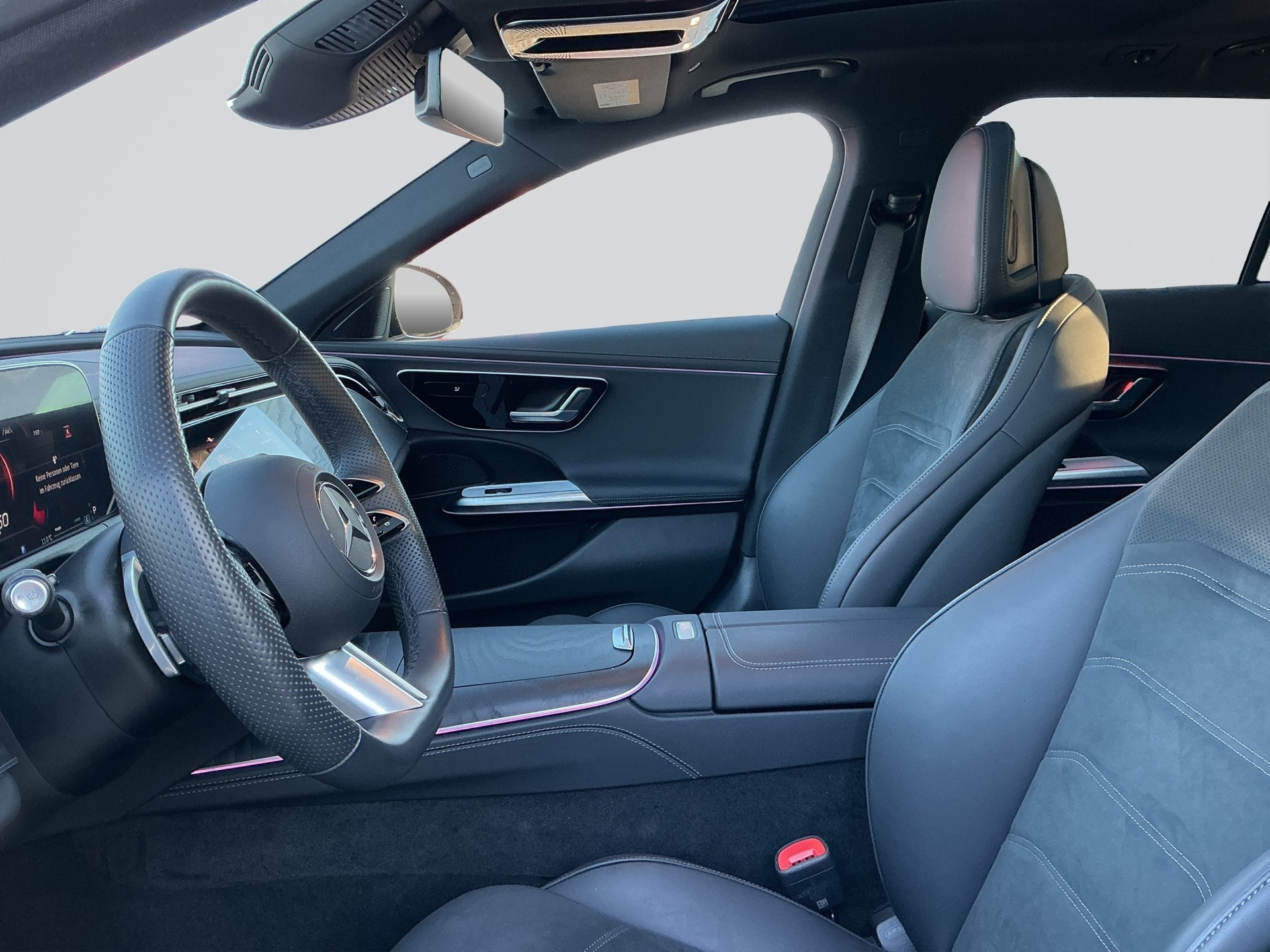 MERCEDES-BENZ E 220 d T 4 Matic AMG Line-image-7