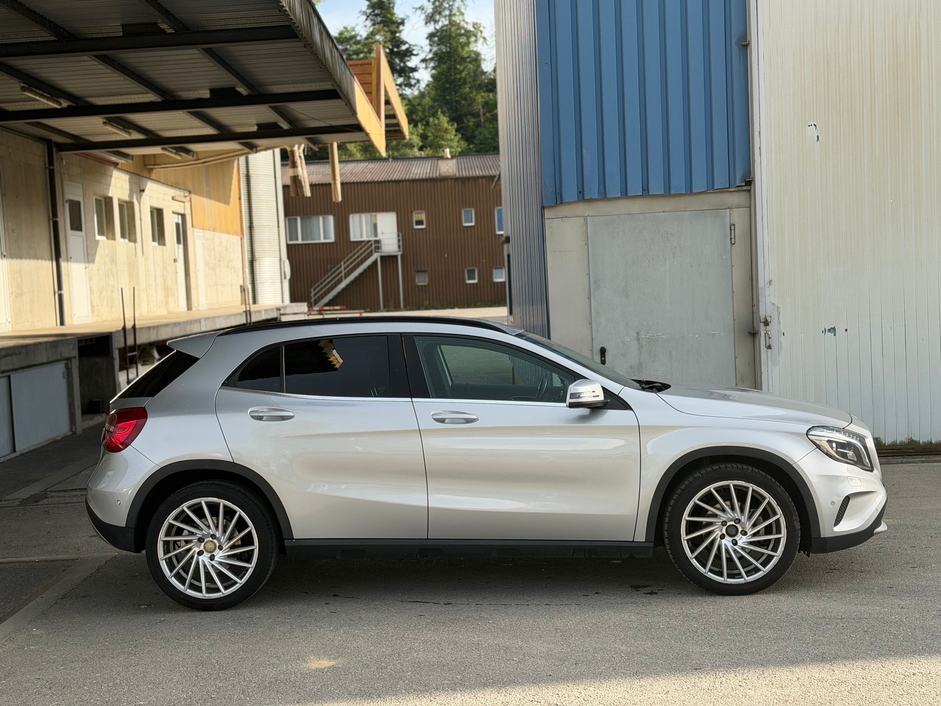 MERCEDES-BENZ GLA 200 CDI 4Matic 7G-DCT-image-6