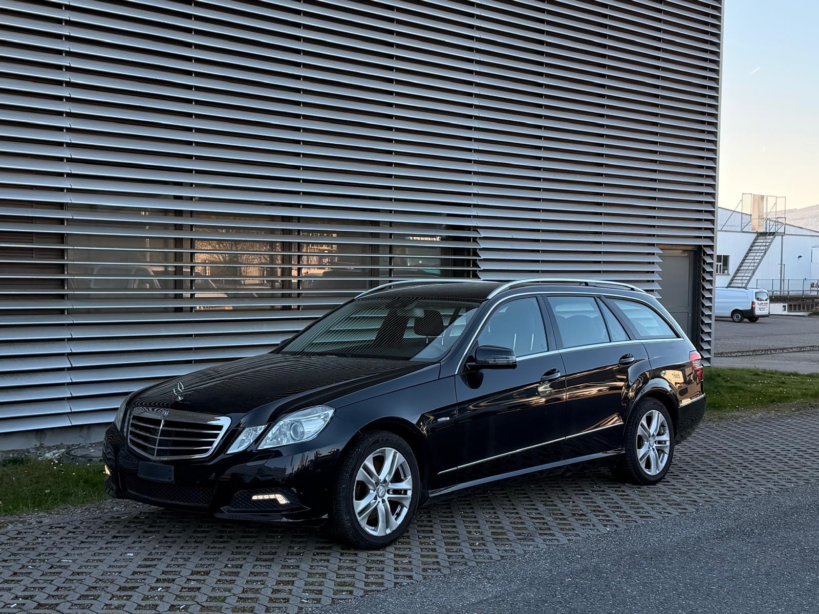 MERCEDES-BENZ E 350 CDI BlueEfficiency Elégance 4Matic 7G-Tronic-image-1