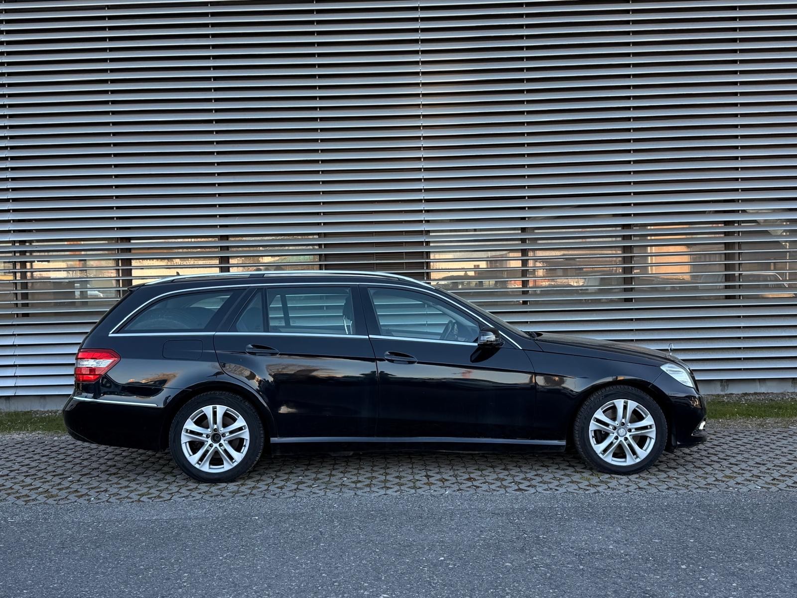 MERCEDES-BENZ E 350 CDI BlueEfficiency Elégance 4Matic 7G-Tronic-image-10