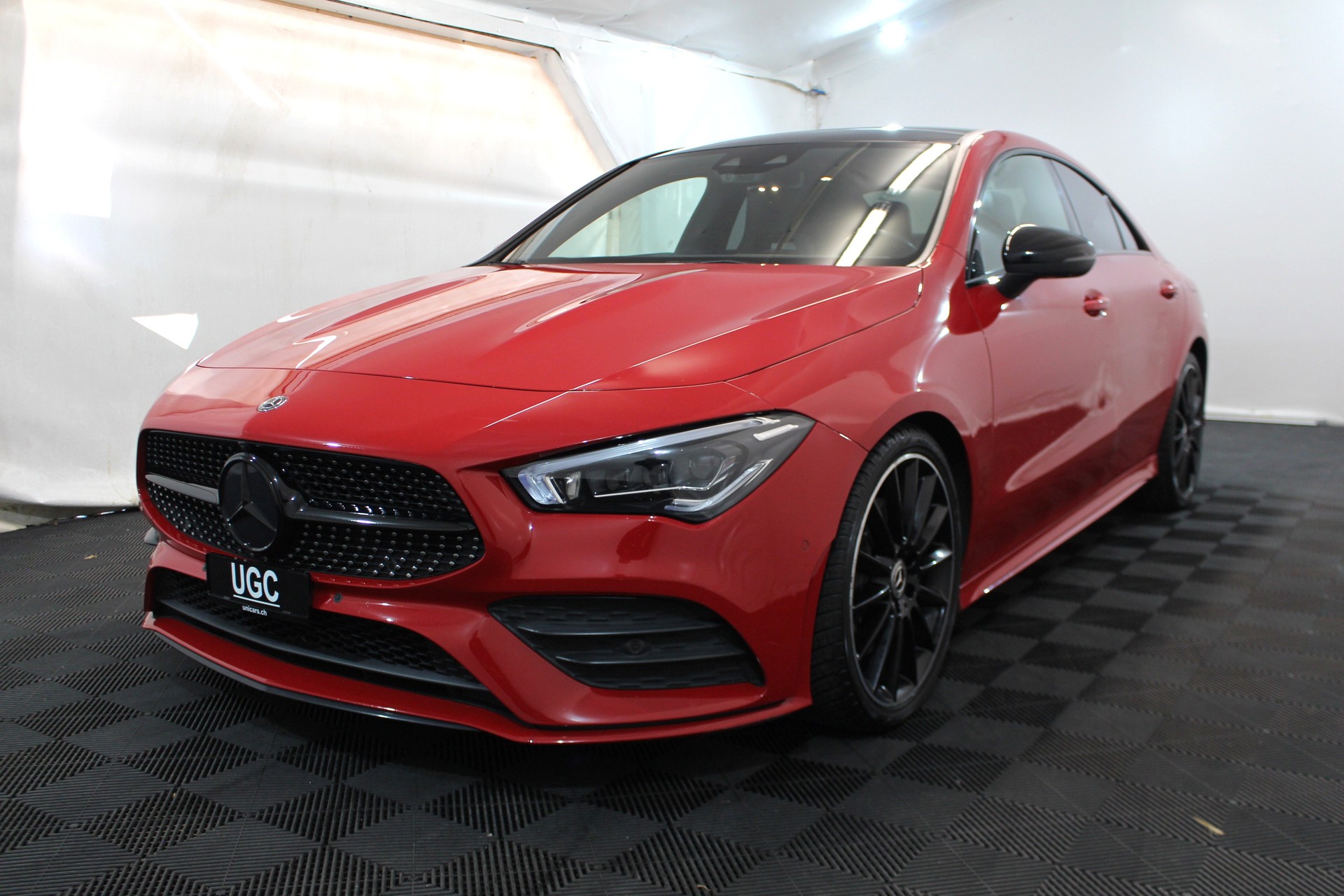 MERCEDES-BENZ CLA 200 d AMG Line-showroom-element-2