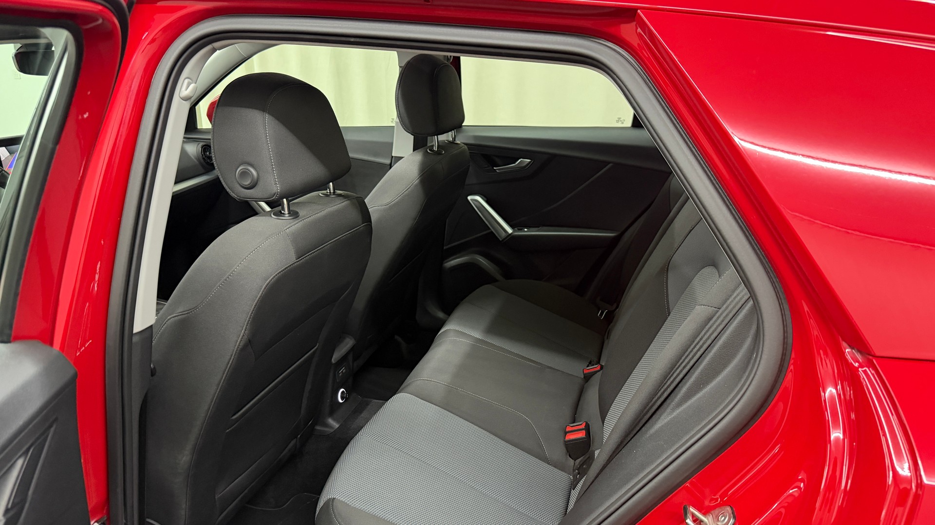 AUDI Q2 1.4 TFSI design S-tronic-image-13