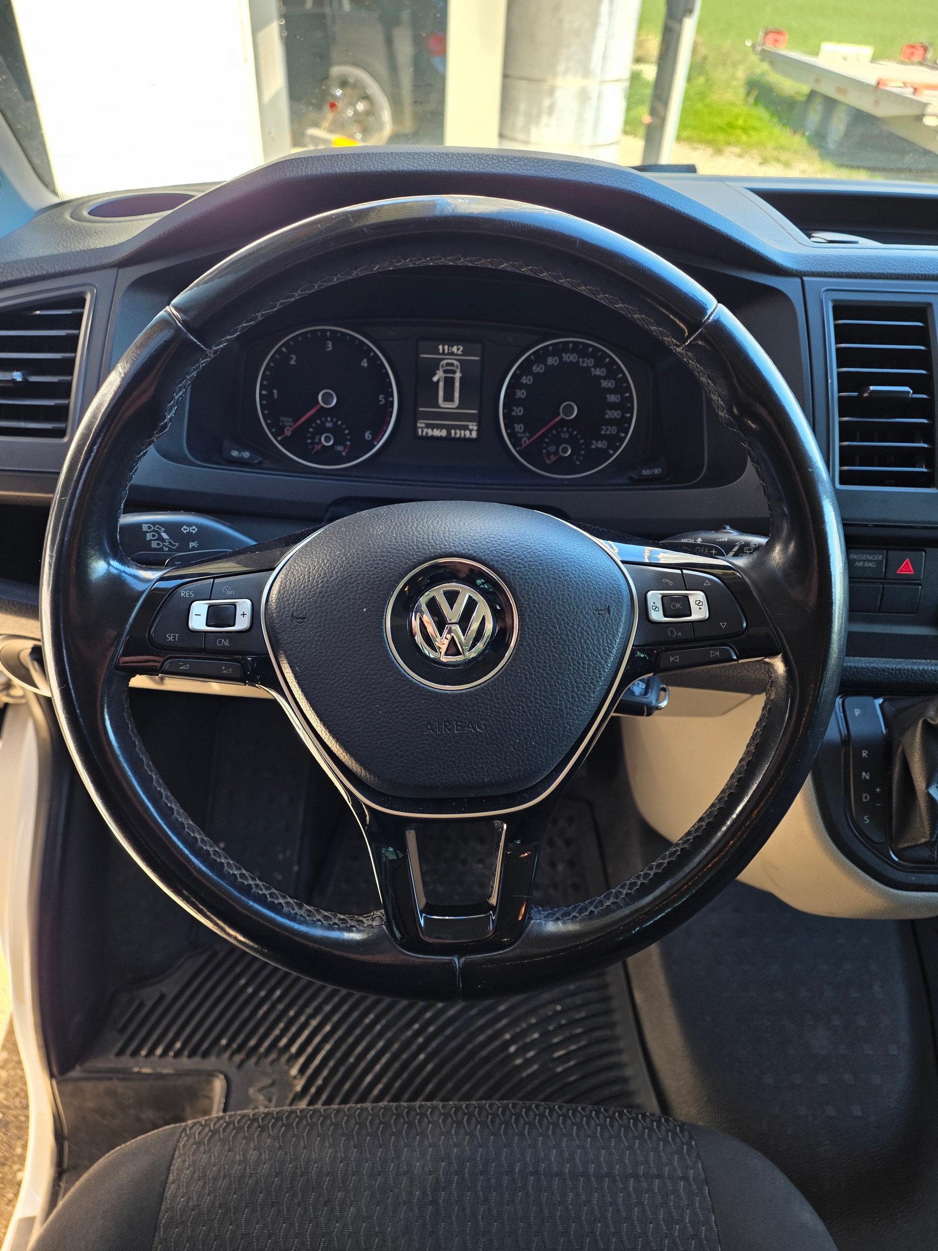 VW T6 2.0 TDI DSG-image-8