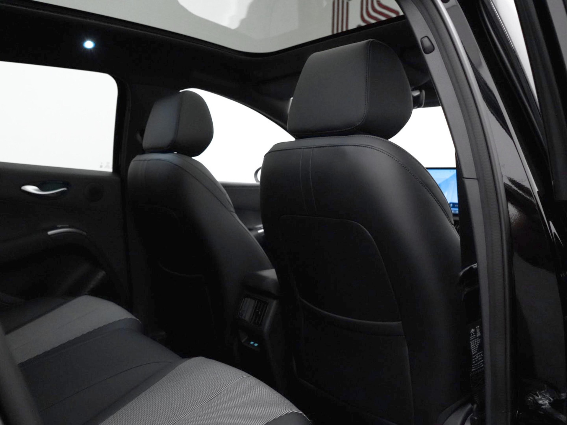 BYD Dolphin G DM-i Comfort-image-15