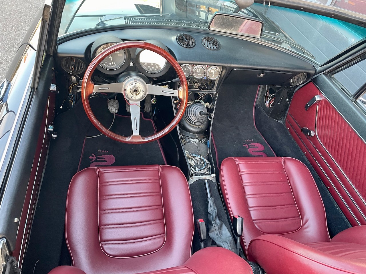 ALFA ROMEO 2000 Spider-image-8